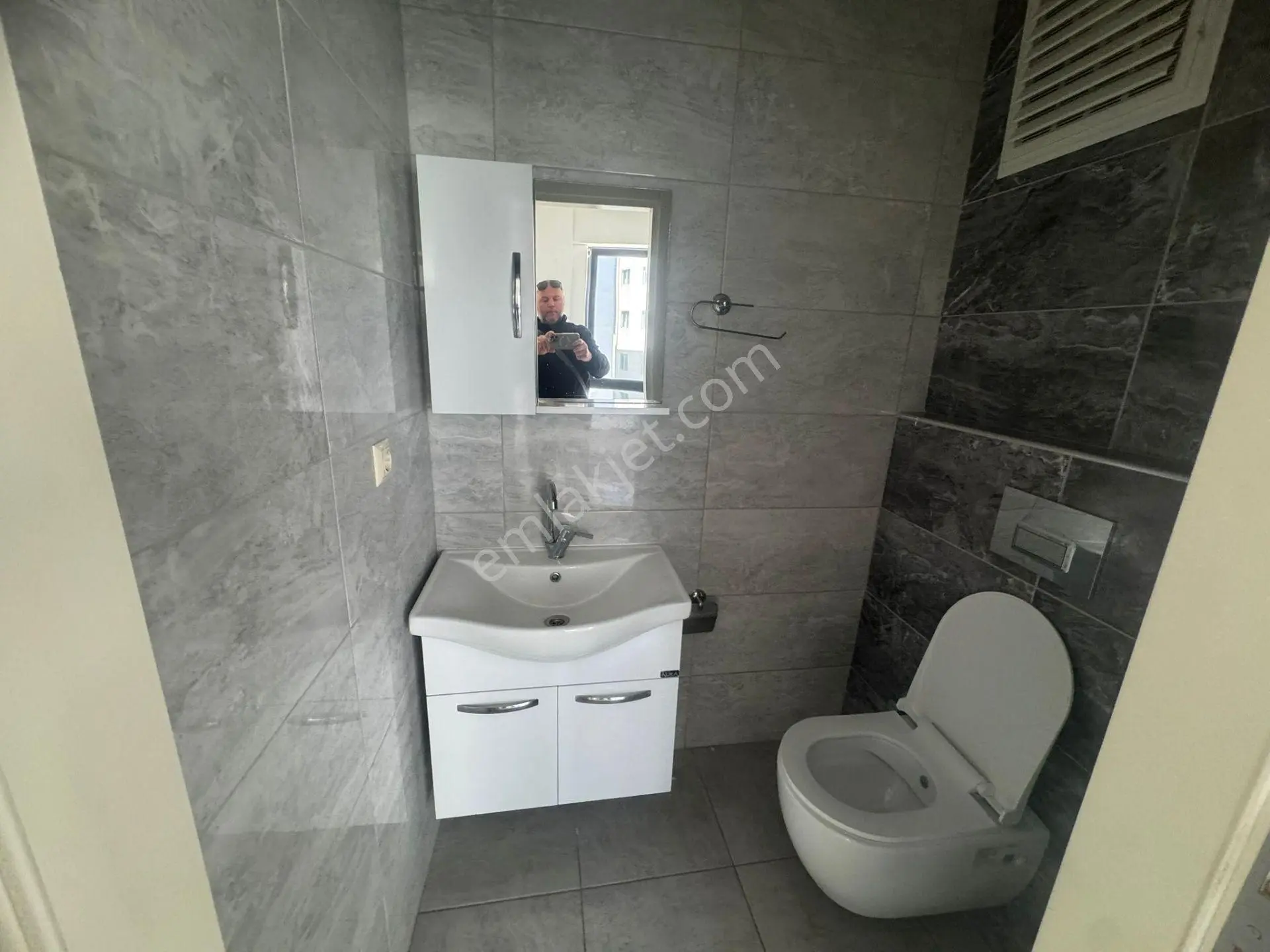 İnanç Emlaktan Giresun Hacısiyamda Malpazarında İş Merkezinde 1+1 Kiralık Ofisler - Görsel 5