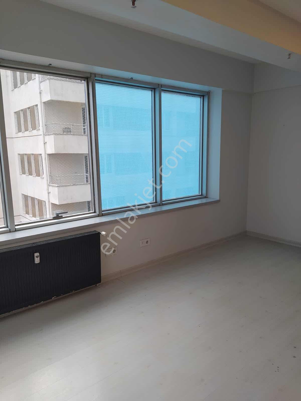 Megeden Tacettin Velide Kiralık Ofis - Görsel 36
