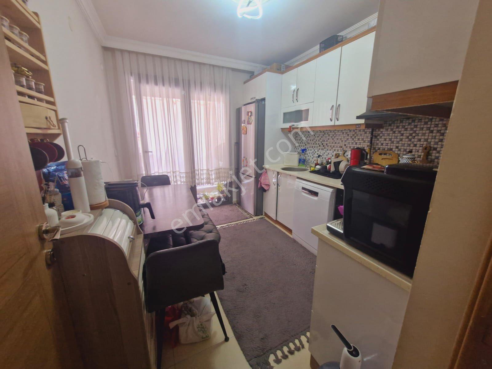 Bozyakada Yeni Binada 2+1 90m2 Köşe Daire Otoparklı Yeni Bina - Görsel 18