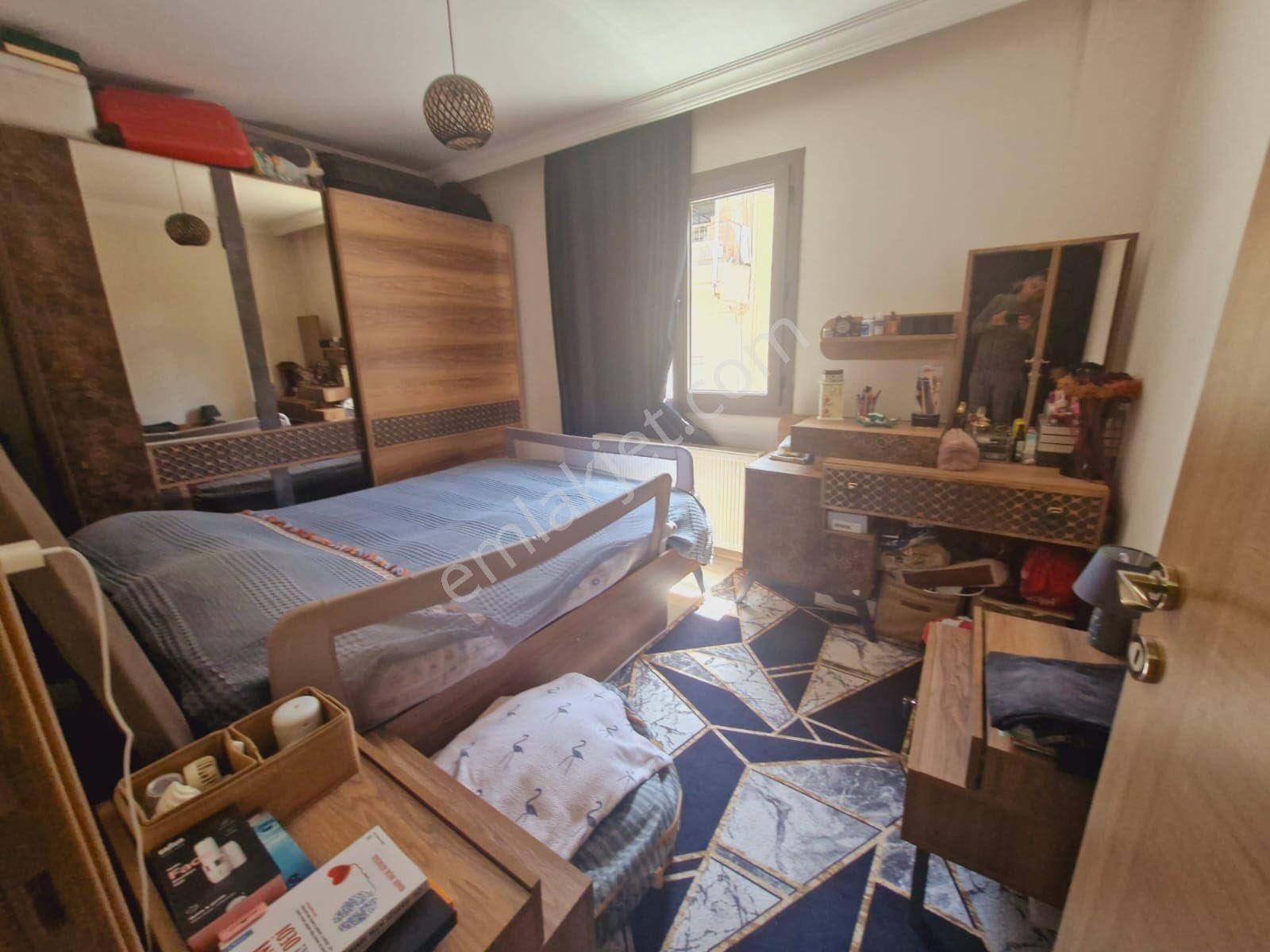 Bozyakada Yeni Binada 2+1 90m2 Köşe Daire Otoparklı Yeni Bina - Görsel 12