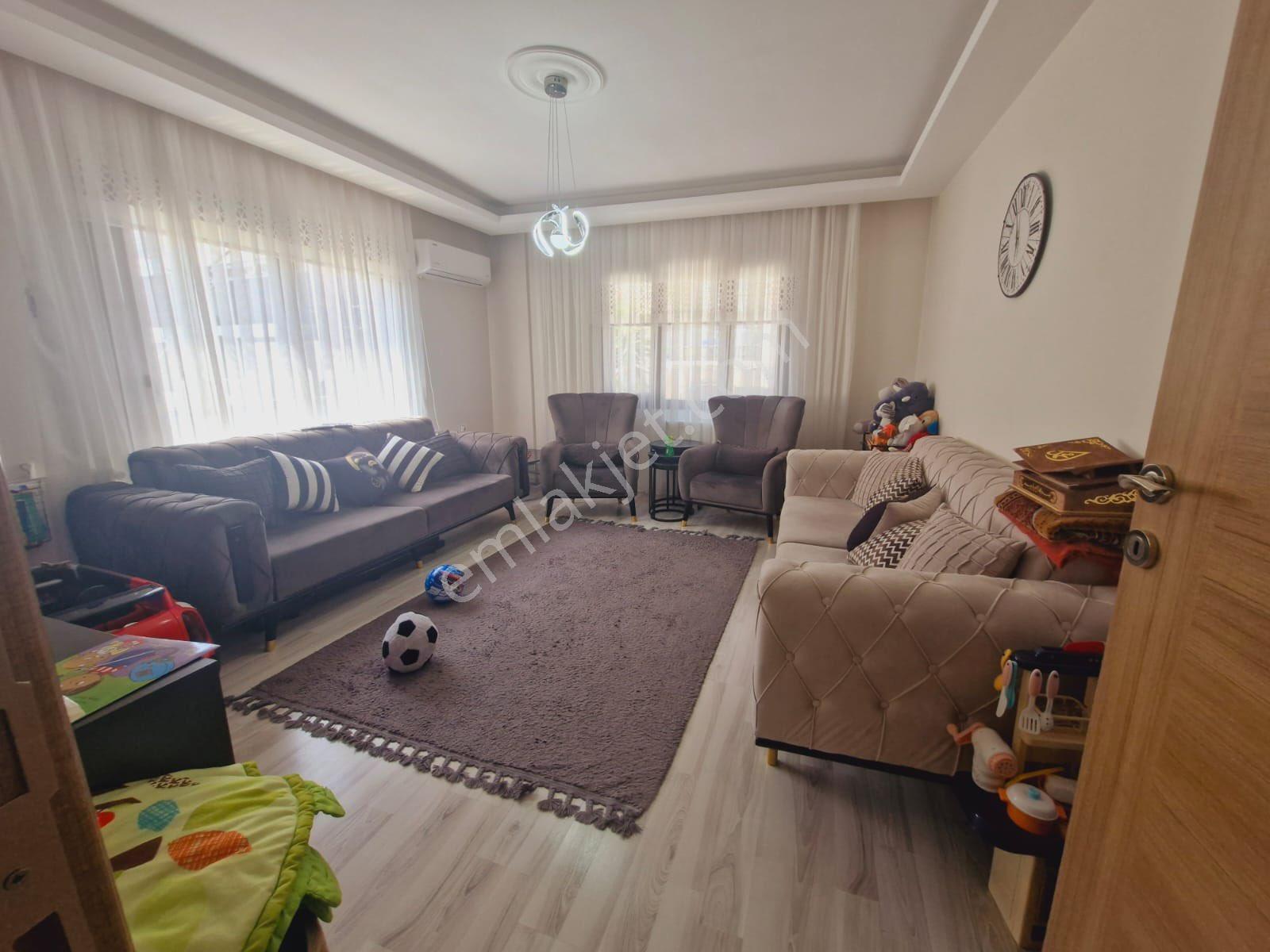 Bozyakada Yeni Binada 2+1 90m2 Köşe Daire Otoparklı Yeni Bina - Görsel 5