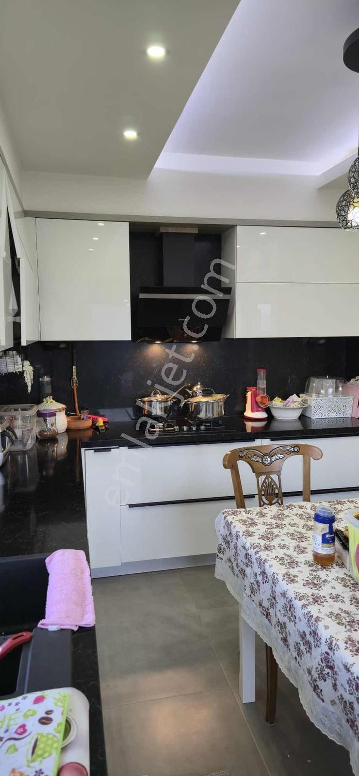 Konutix'ten Başiskele Orka Life'da Kiralık Eşyalı Daire - Görsel 3