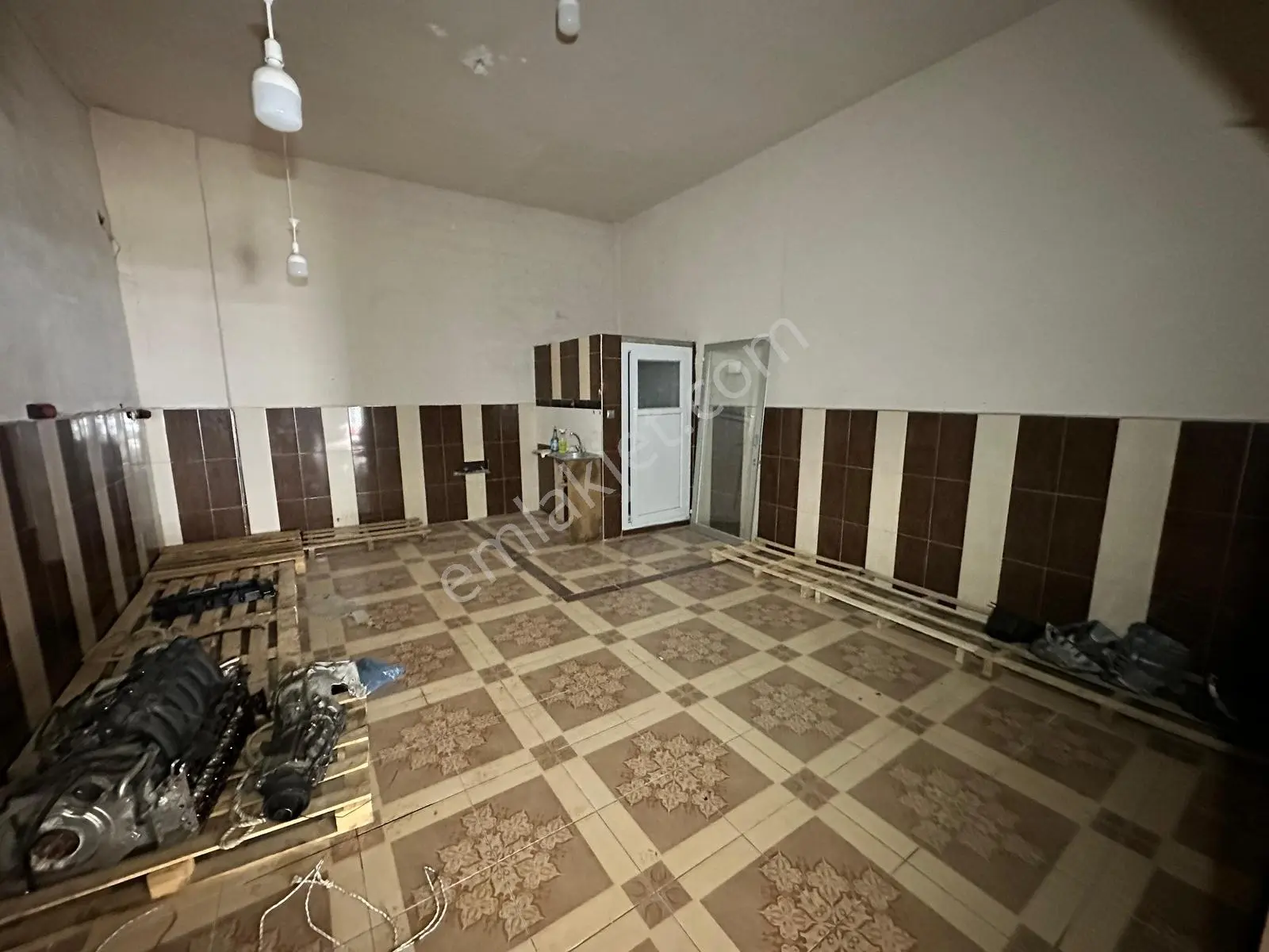 Aktif'ten Akdeniz Cad. Çok Yakın Sanayi Civarı Kiralık Dükkan - Görsel 4
