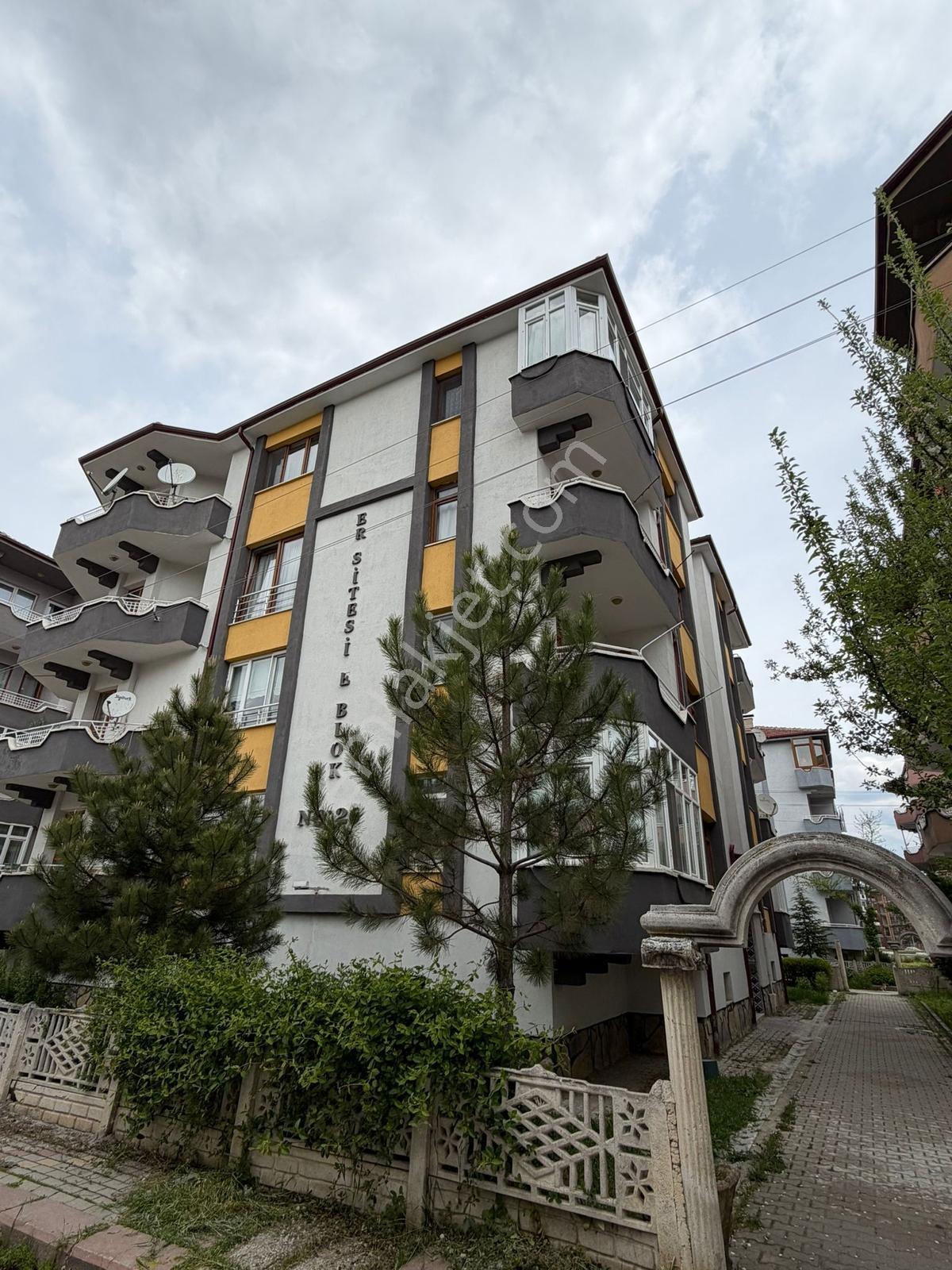 Kolçan Emlaktan Cumhuriyet Mh. Satılık 135m2 Site İçi 3+1 Fırsat - Görsel 20
