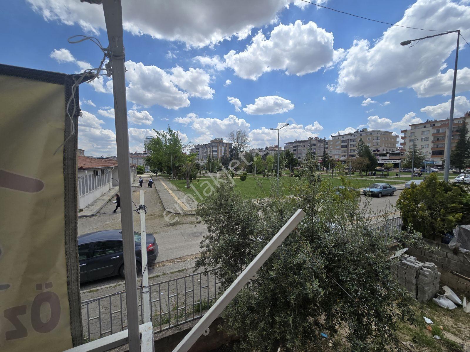 Özgür Emlak | Gazikent'te Park Karşısı Lüks 1+1 Kiralık Daire - Görsel 4