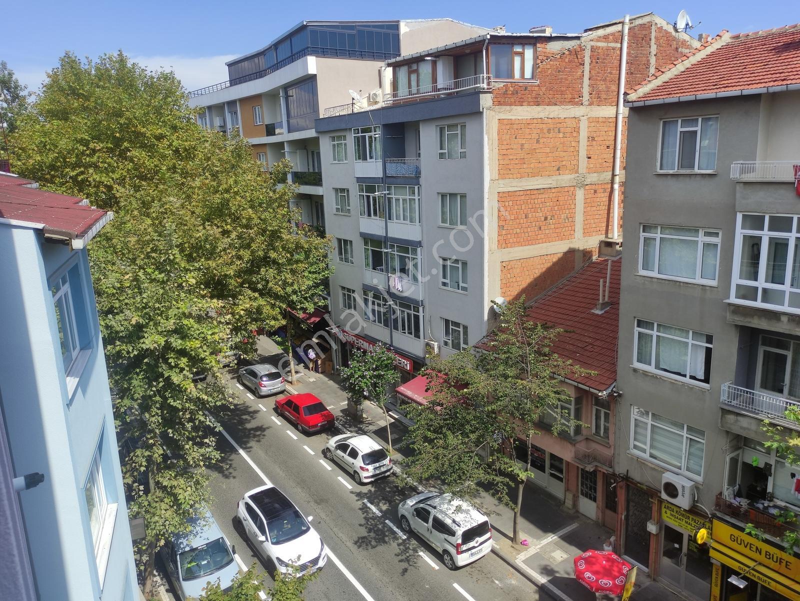 Devlet Hastanesi Civarı Ayrı Mutfaklı Ayçadan Kiralık 1+1 Daire