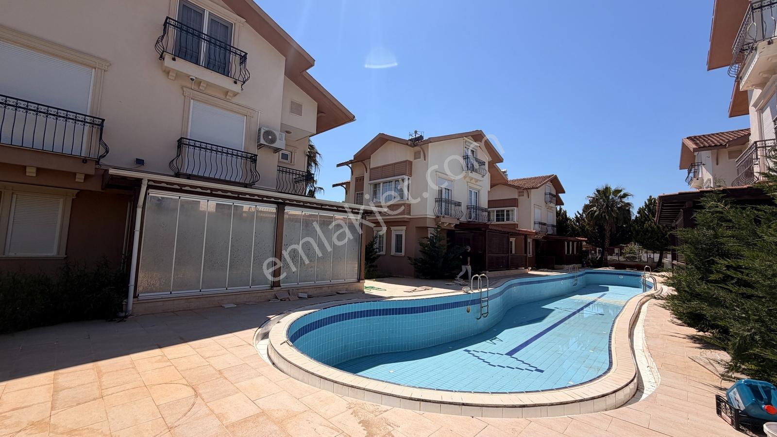 4+1 Lüks Tripleks Villa | Ortak Havuzlu Sitede Full Eşyalı Yaşam - Görsel 2