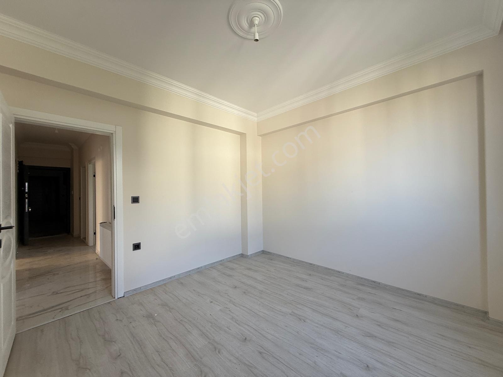 Sıfır İskanı Alınmış Bölgenin En Uygun Mutfak Salon Ayrı 2+1 - Görsel 12