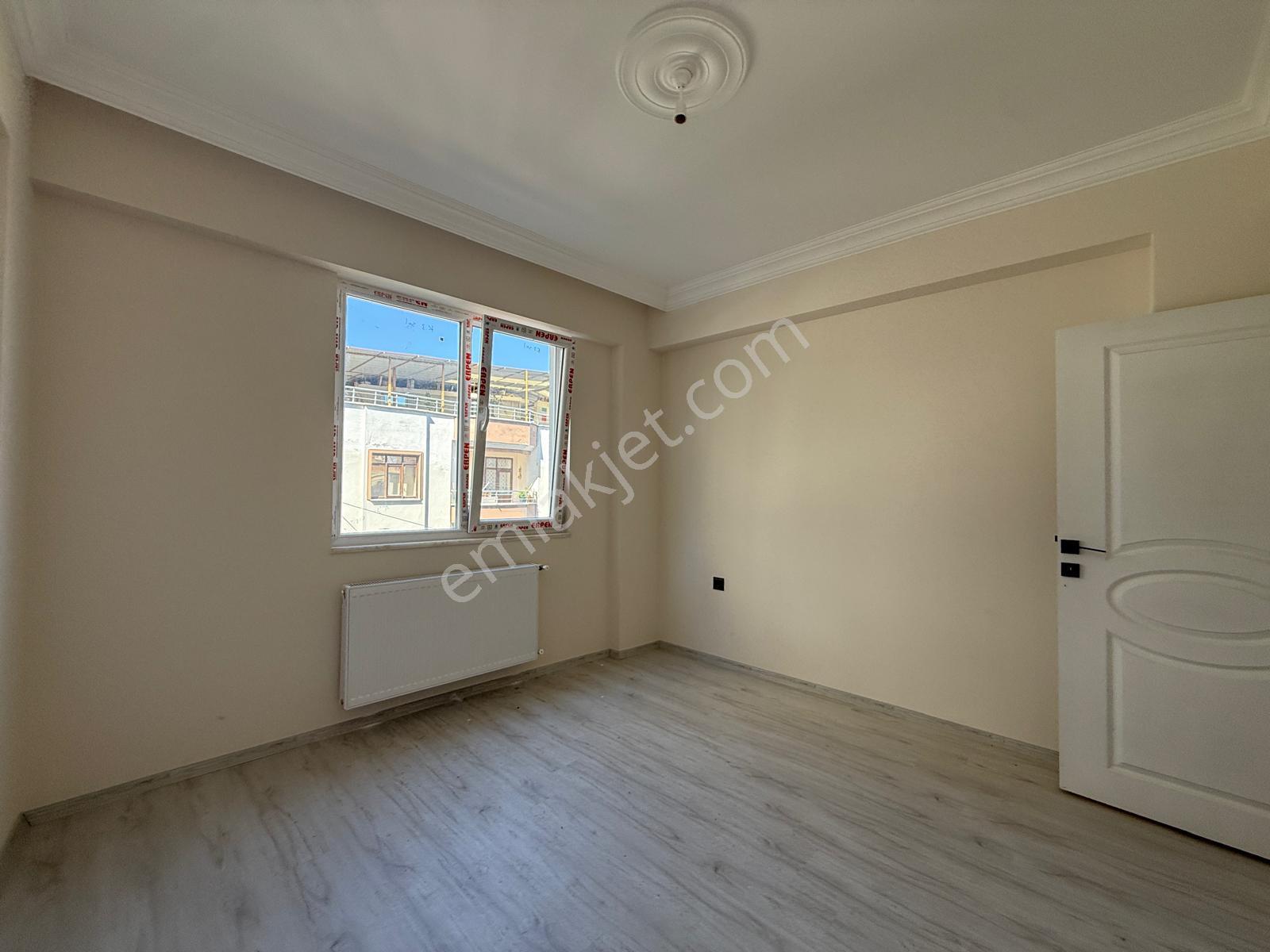 Sıfır İskanı Alınmış Bölgenin En Uygun Mutfak Salon Ayrı 2+1 - Görsel 3
