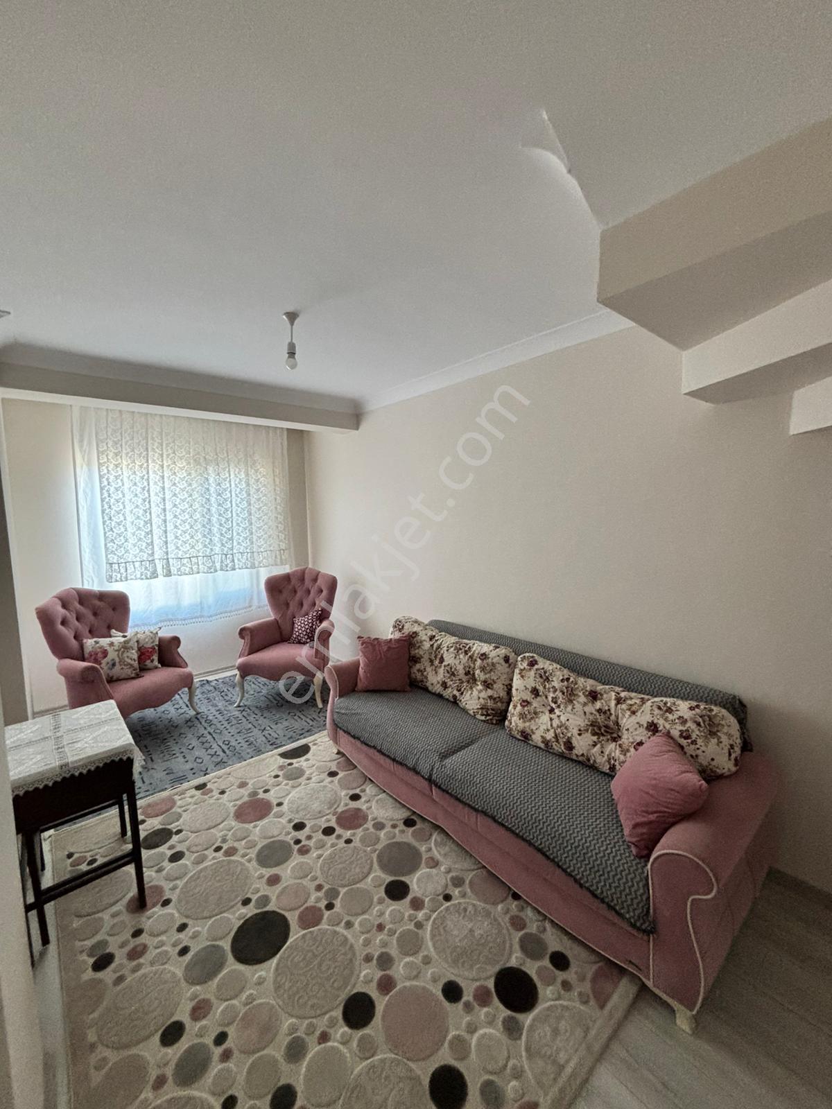 Karacabey / Bayramdere'de Bakımlı 3+1 Dubleks Daire - Görsel 12