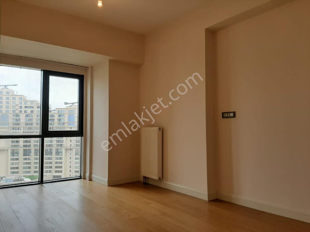 Kiptaş Venezia Mega Kiralık 1+1 Boş Güzel Daire...avm Havuz Manz. - Görsel 4