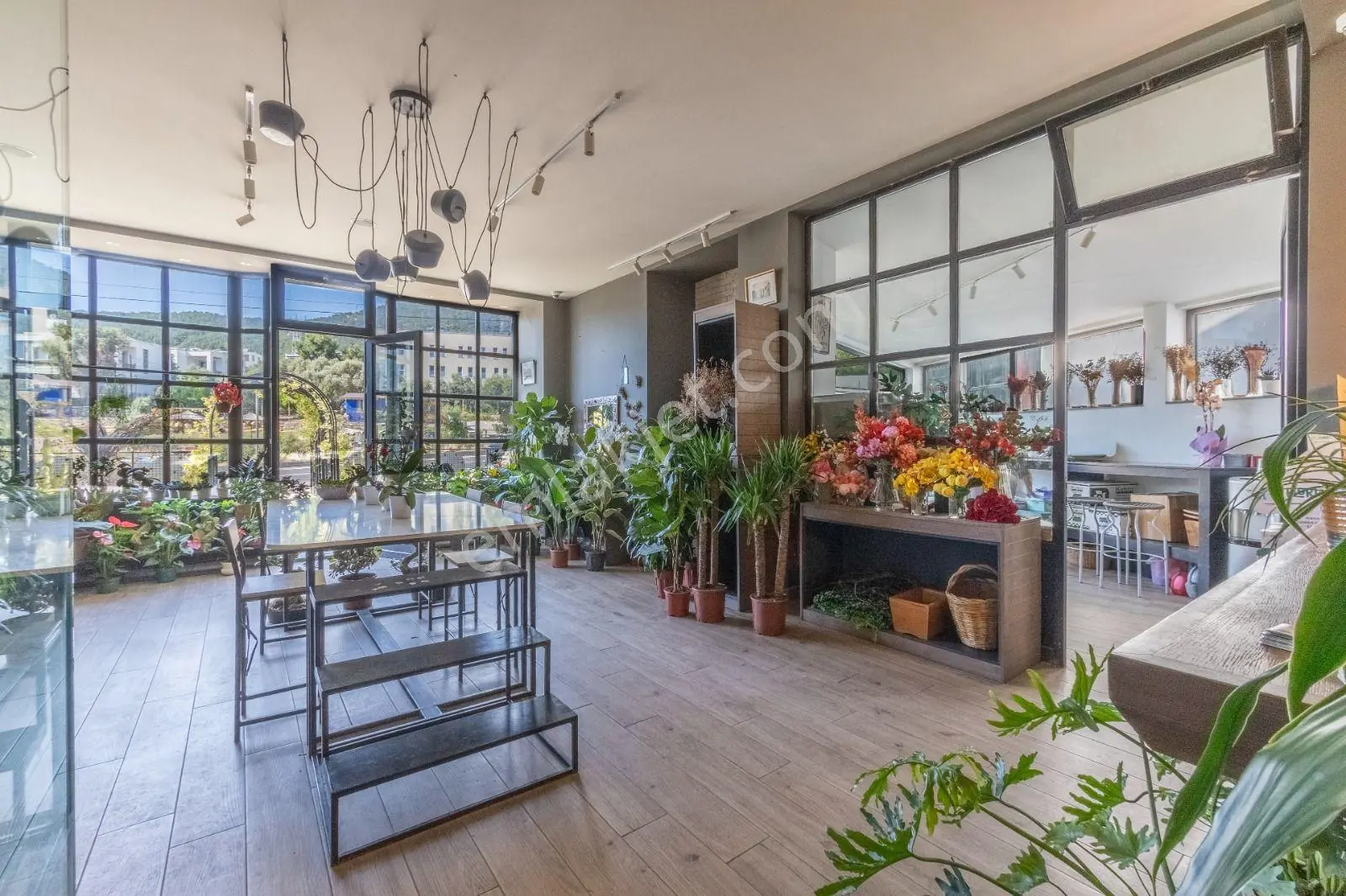 Bodrum Ortakent Kavşağı’nda Anayol Cepheli Kiralık İşyeri - Görsel 6