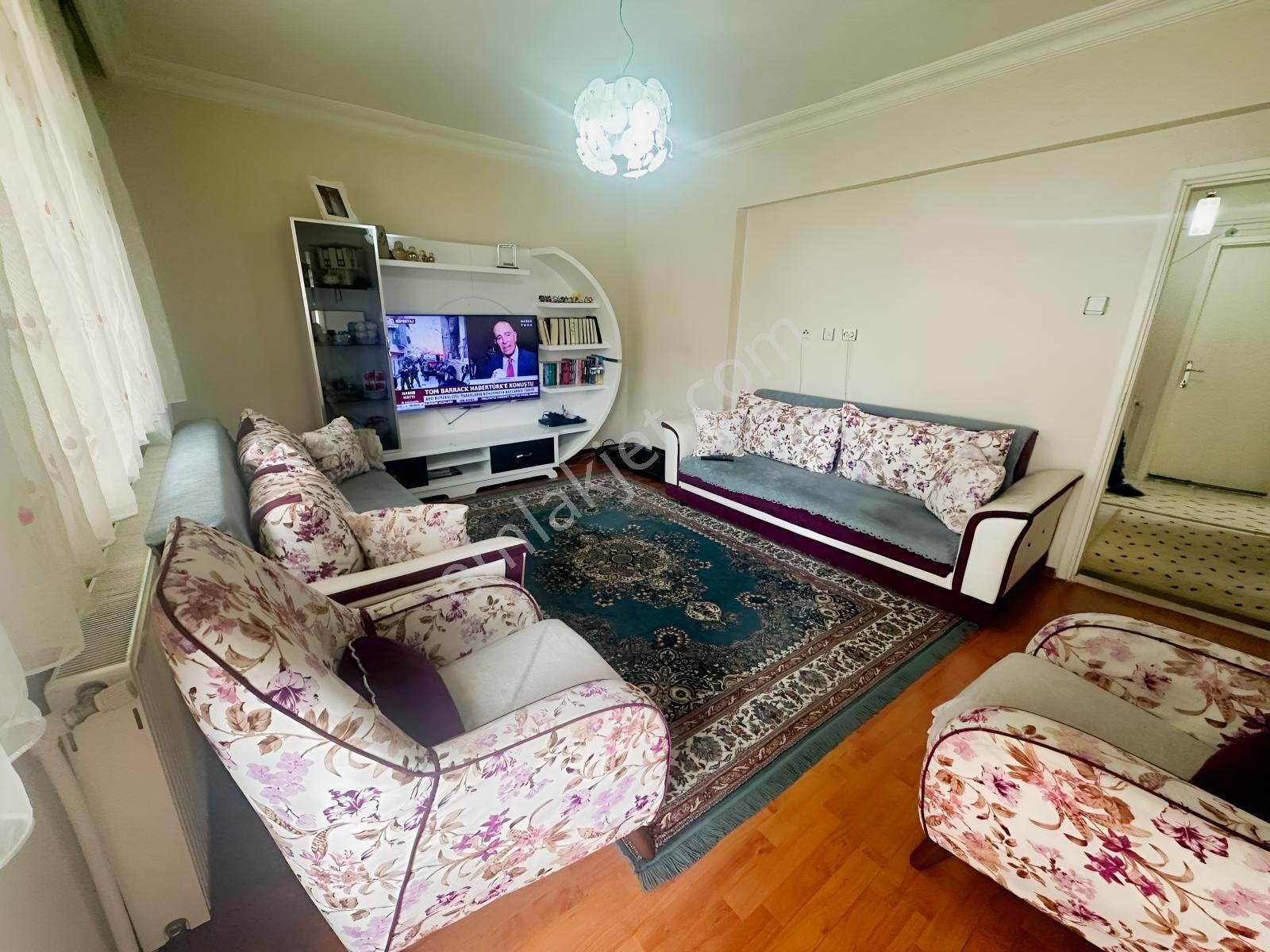 Malazgirt Mah.2+1 Yapılı Yüksek Giriş Altta Daire Mevcut - Görsel 2