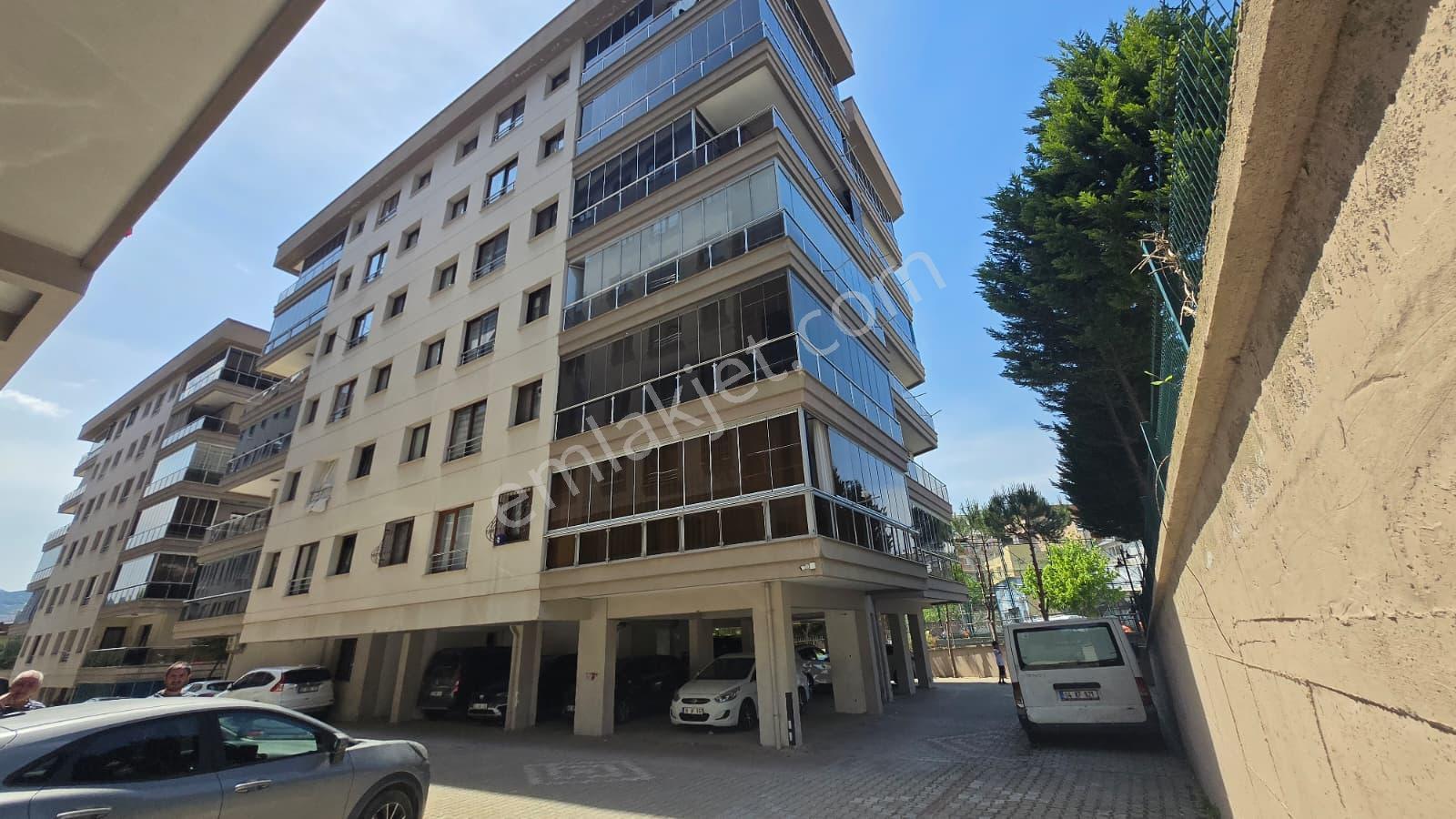 Karabağlar Günaltay Mahallesinde Ercity Sitesinde 3+1 Ebeveyn Banyolu Arakat Satılık Daire - Görsel 4