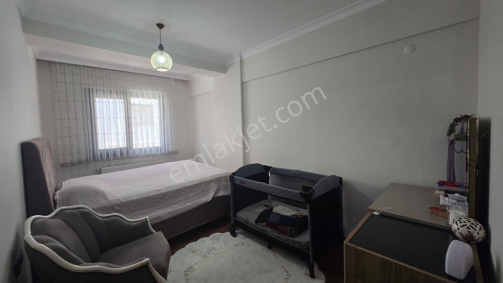 Karabağlar Günaltay Mahallesinde Ercity Sitesinde 3+1 Ebeveyn Banyolu Arakat Satılık Daire - Görsel 24