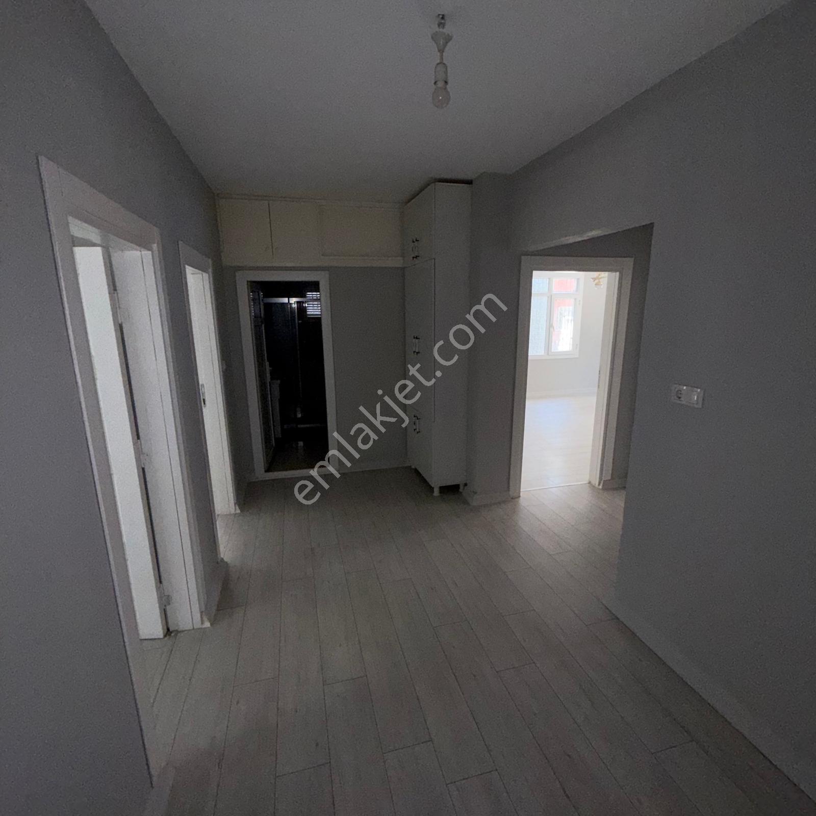 Adana Seyhan Tellidere Mahallesi Satılık Müstakil Bina 2+1 K.mutfak 110 M2 G.enerjili Demir Şebekeli - Görsel 11