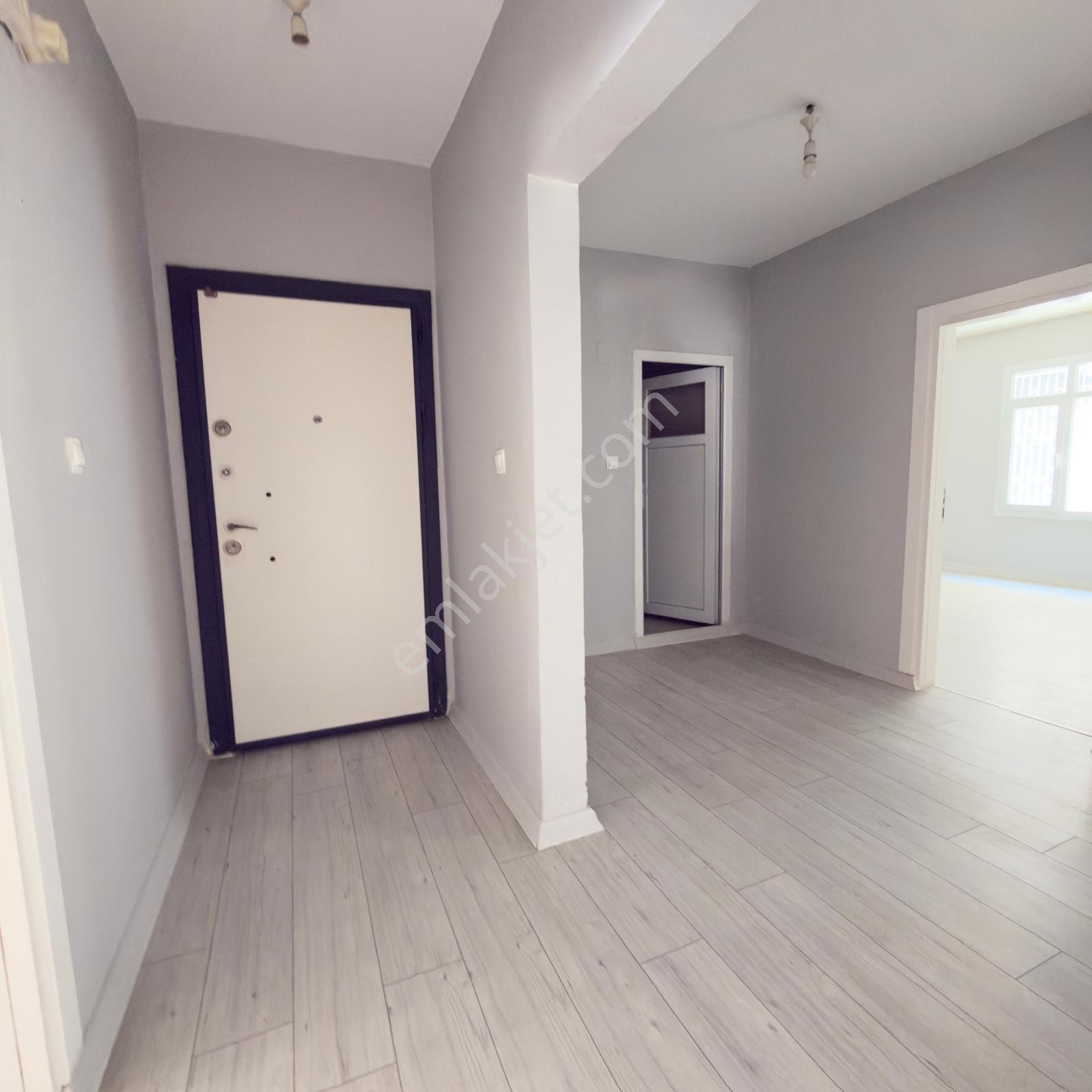 Adana Seyhan Tellidere Mahallesi Satılık Müstakil Bina 2+1 K.mutfak 110 M2 G.enerjili Demir Şebekeli - Görsel 6