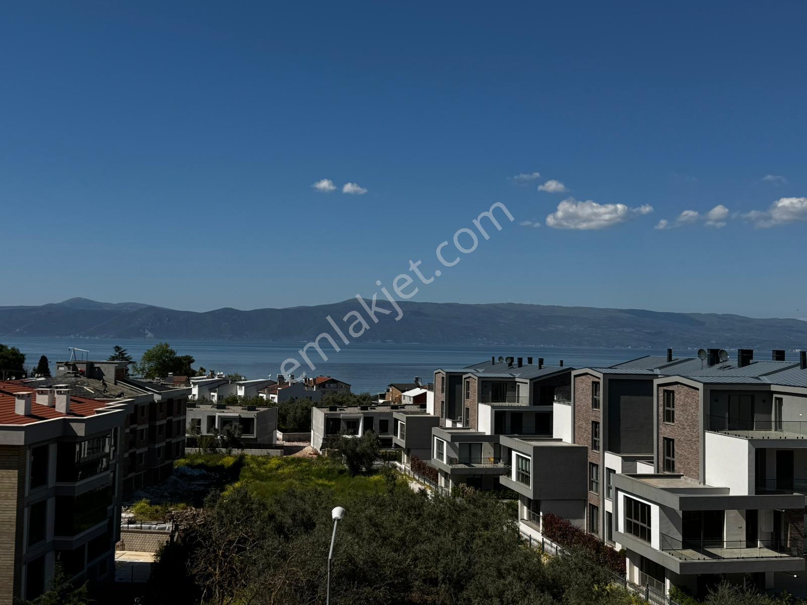 Kurşunlu'da Deniz Manzaralı Satılık Dubleks Daire