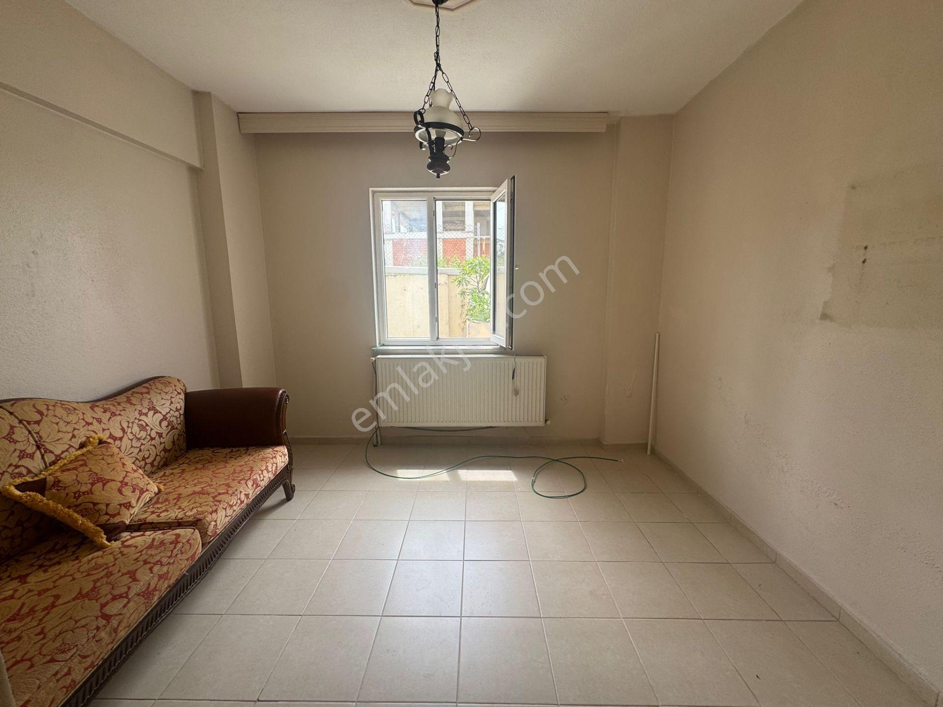 Sultaniye'de Aile Apartmanında 2+1 Bahçe Katı Kiralık Daire - Görsel 4