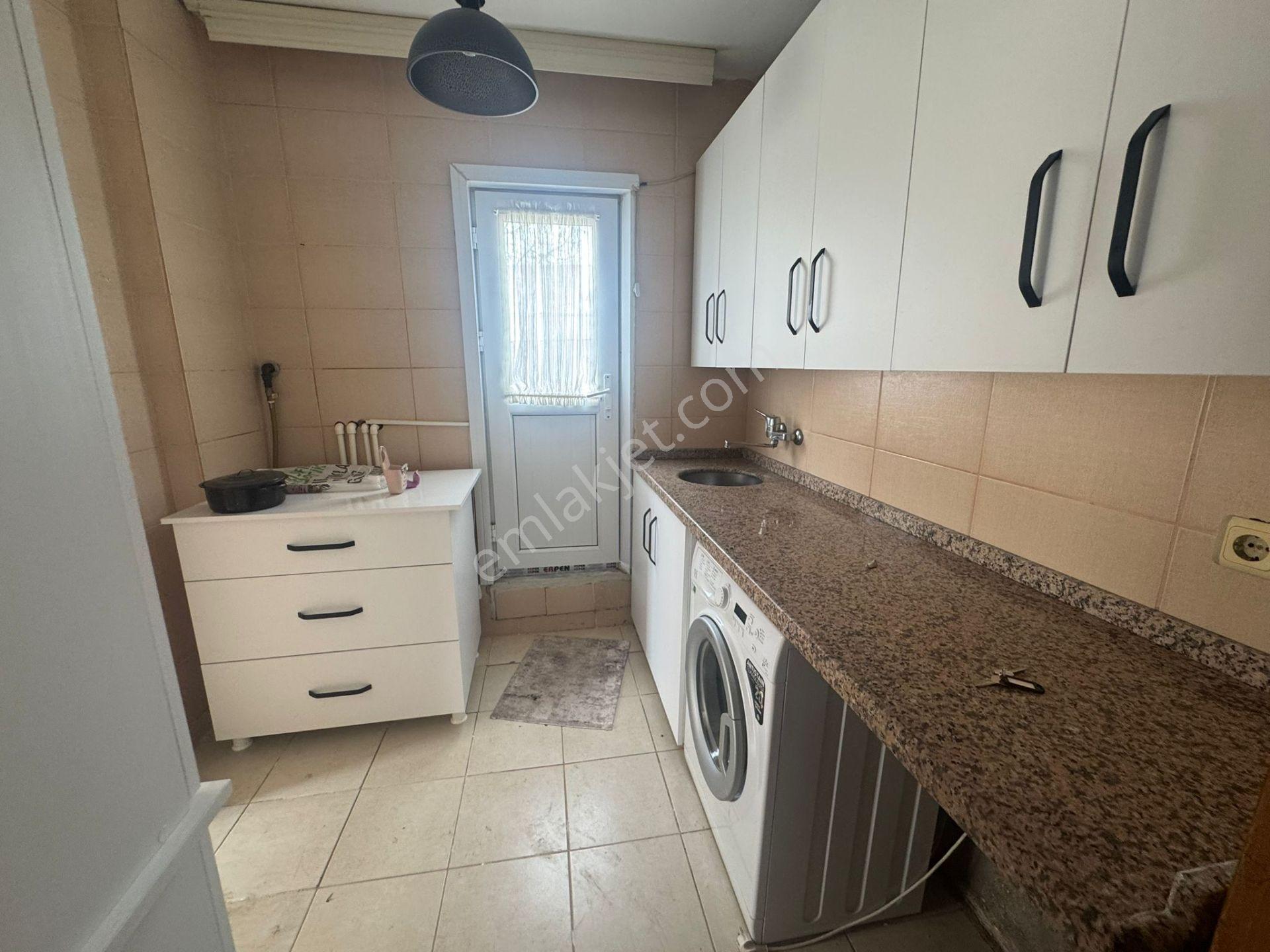 Sultaniye'de Aile Apartmanında 2+1 Bahçe Katı Kiralık Daire - Görsel 7