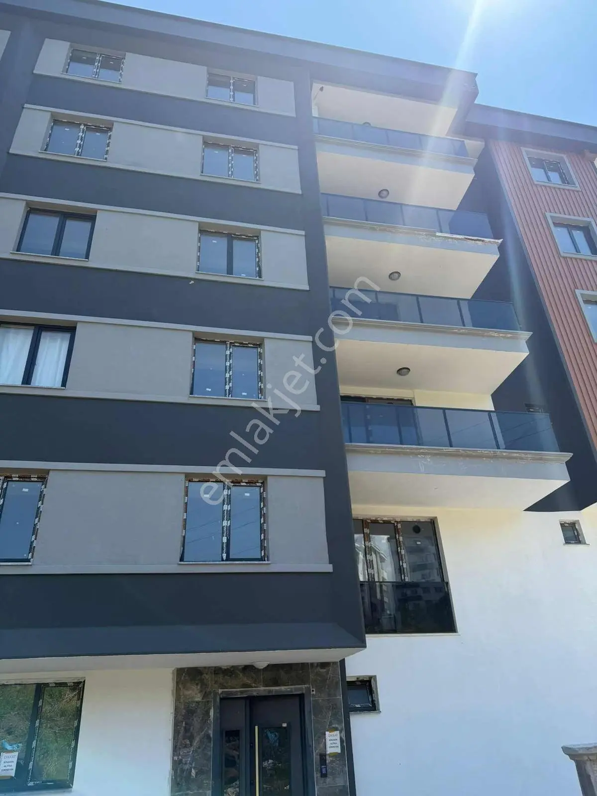 Satılık 1+1 Pamuklu Bulvarına Yakın