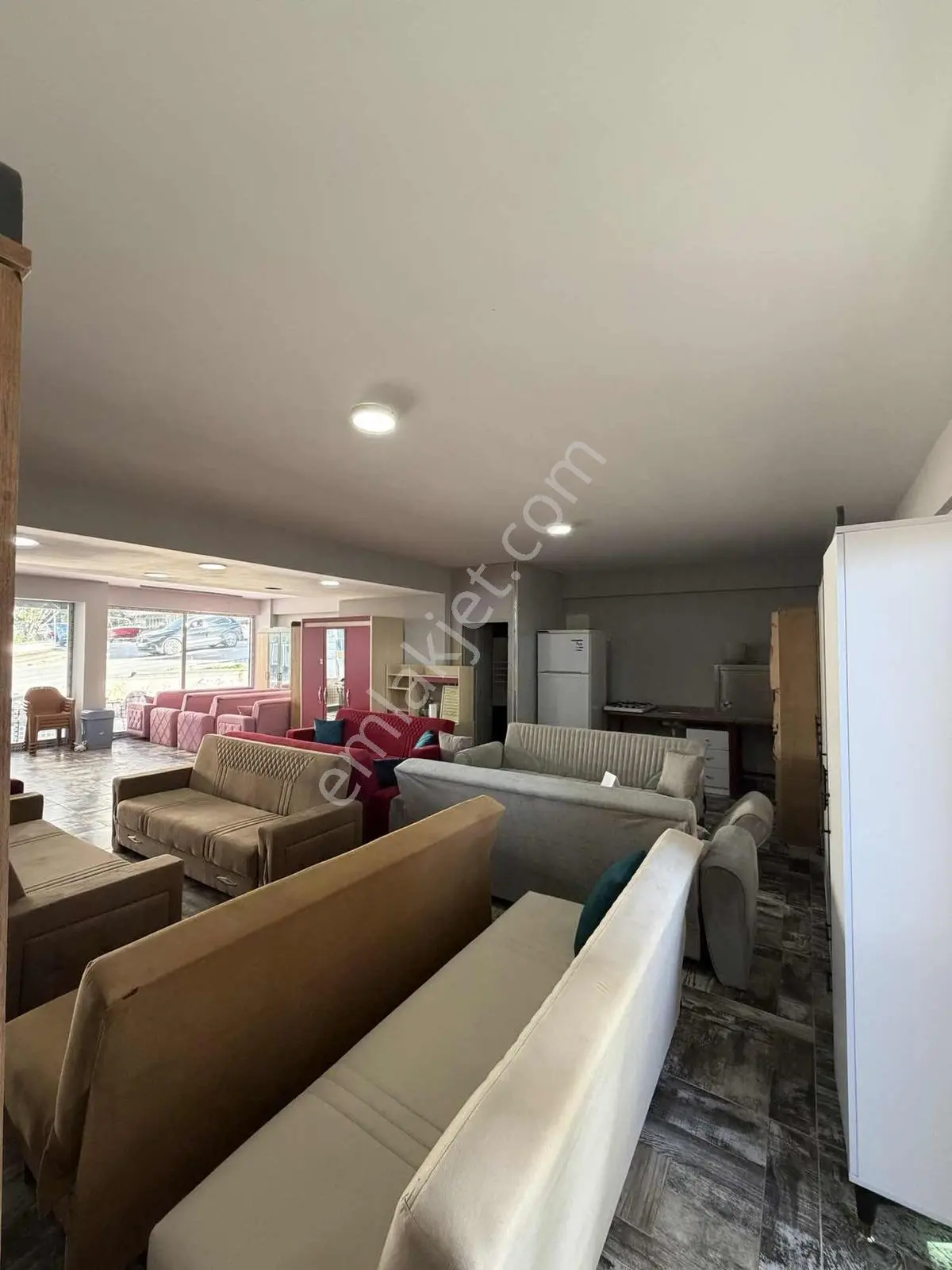 Atakent Kamalı Toki Üzerinde Kiralık İş Yeri - Görsel 13