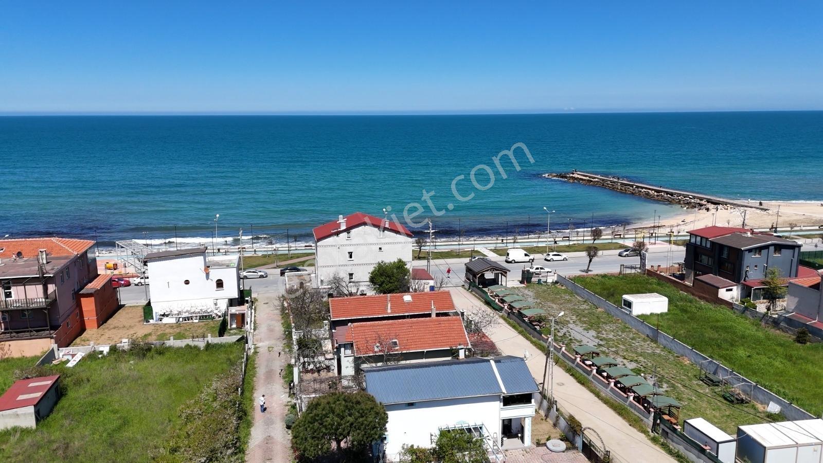 Arnavutköy Karaburun'da Sahile Yakın Satılık Villa - Görsel 11