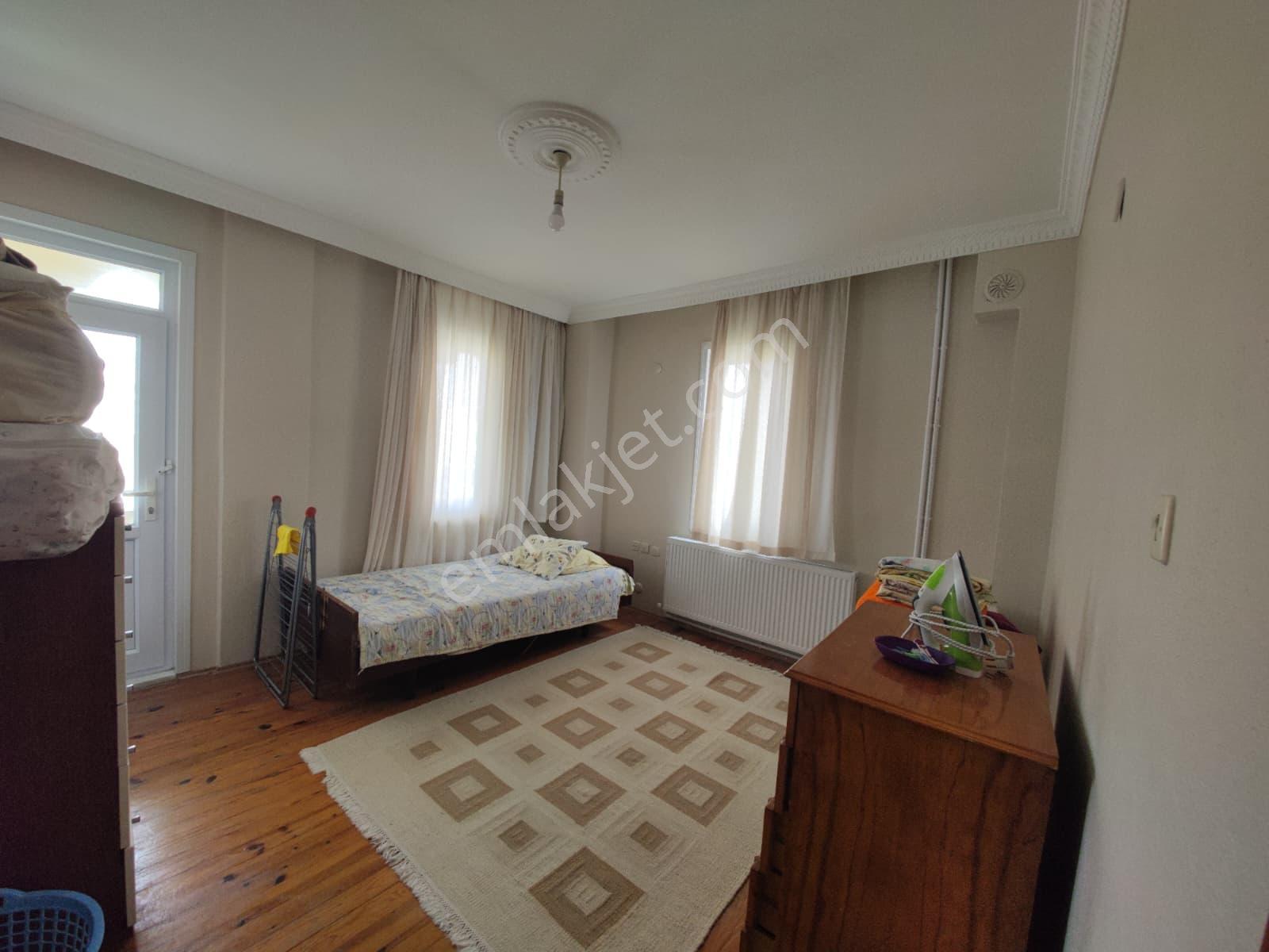 Arnavutköy Karaburun'da Deniz Manzaralı Satılık Villa - Görsel 27