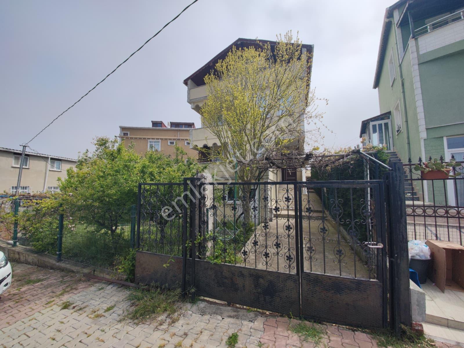 Arnavutköy Karaburun'da Deniz Manzaralı Satılık Villa - Görsel 12