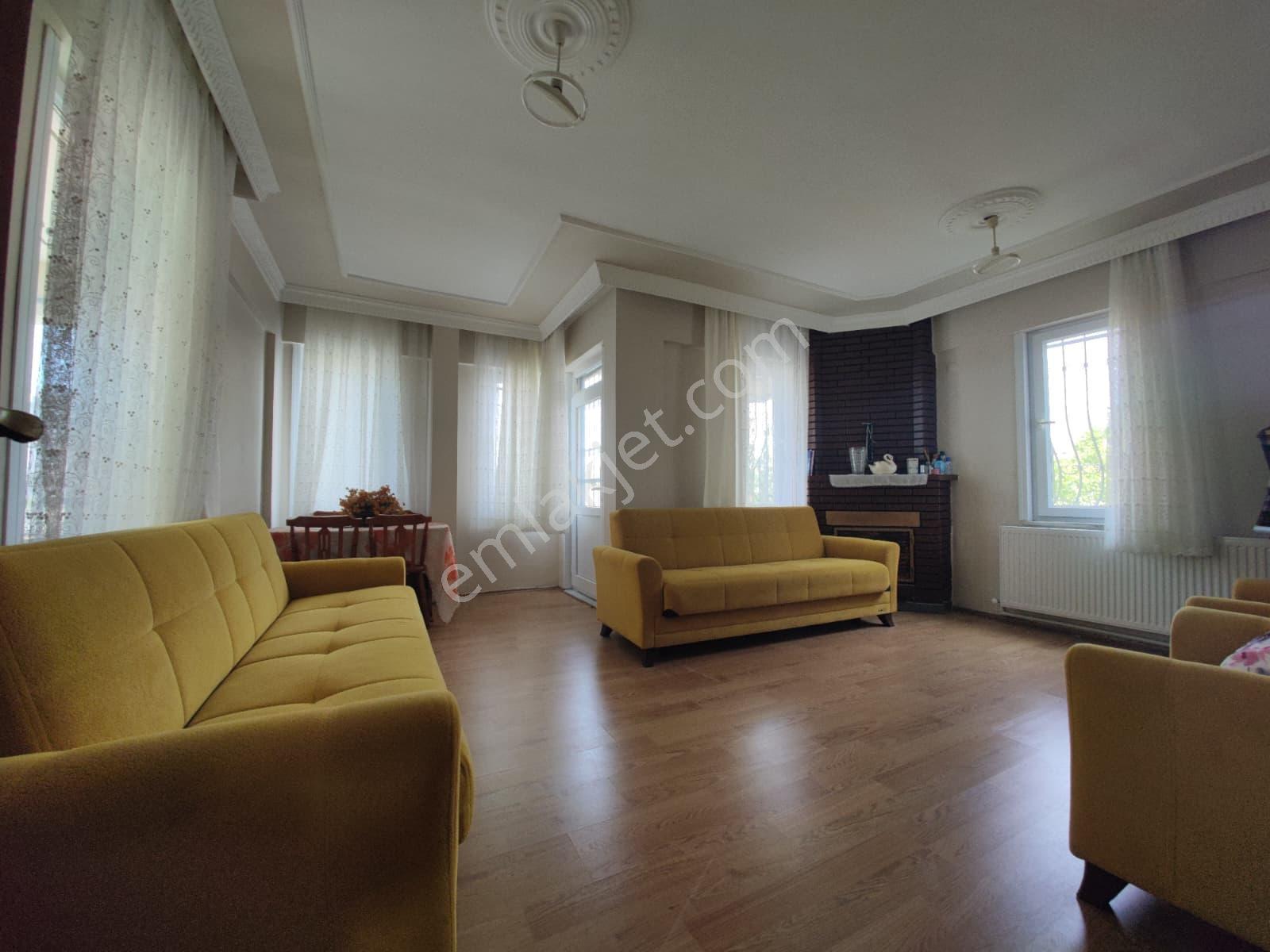 Arnavutköy Karaburun'da Deniz Manzaralı Satılık Villa - Görsel 24