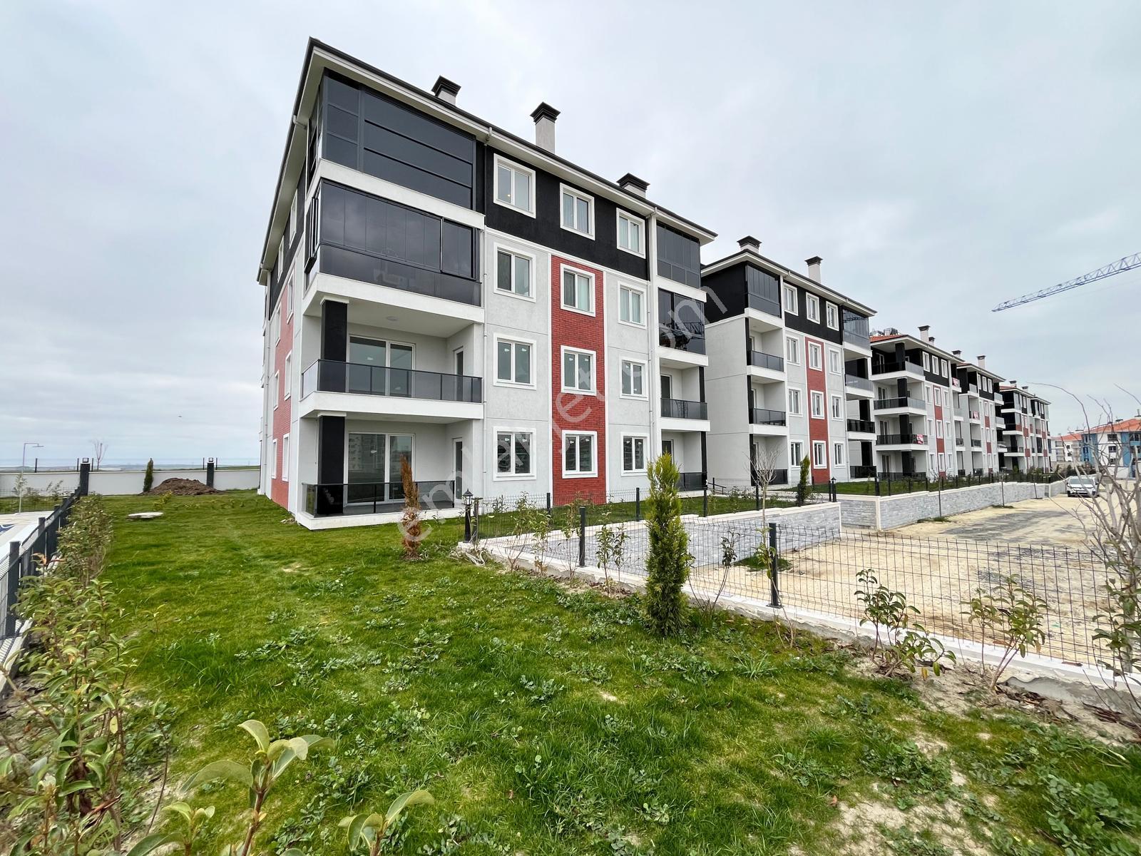 Molla Team Emlak | Havuzlu | Güvenlikli | Everest2 Sitesi | 2+1 - Görsel 26