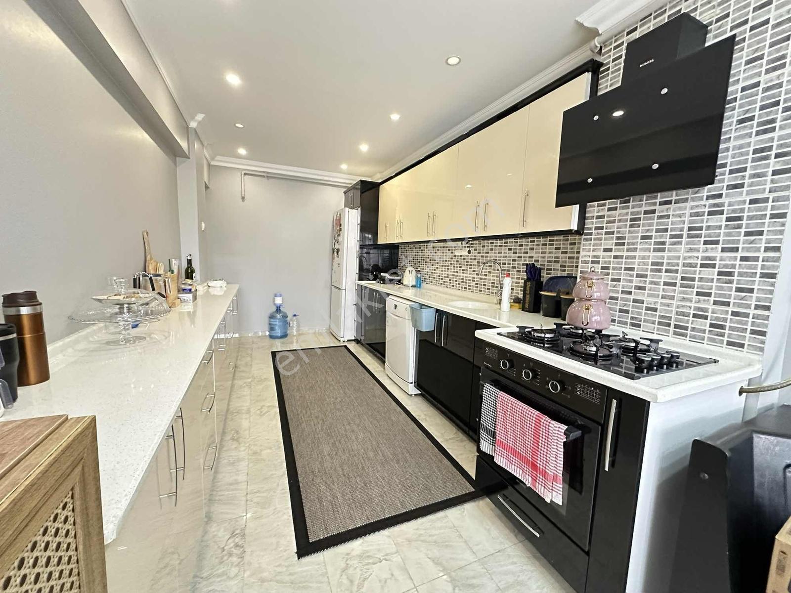 Amerikan Koleji Mevki 4+1 256 M2 Satılık Lüx Daire - Görsel 8