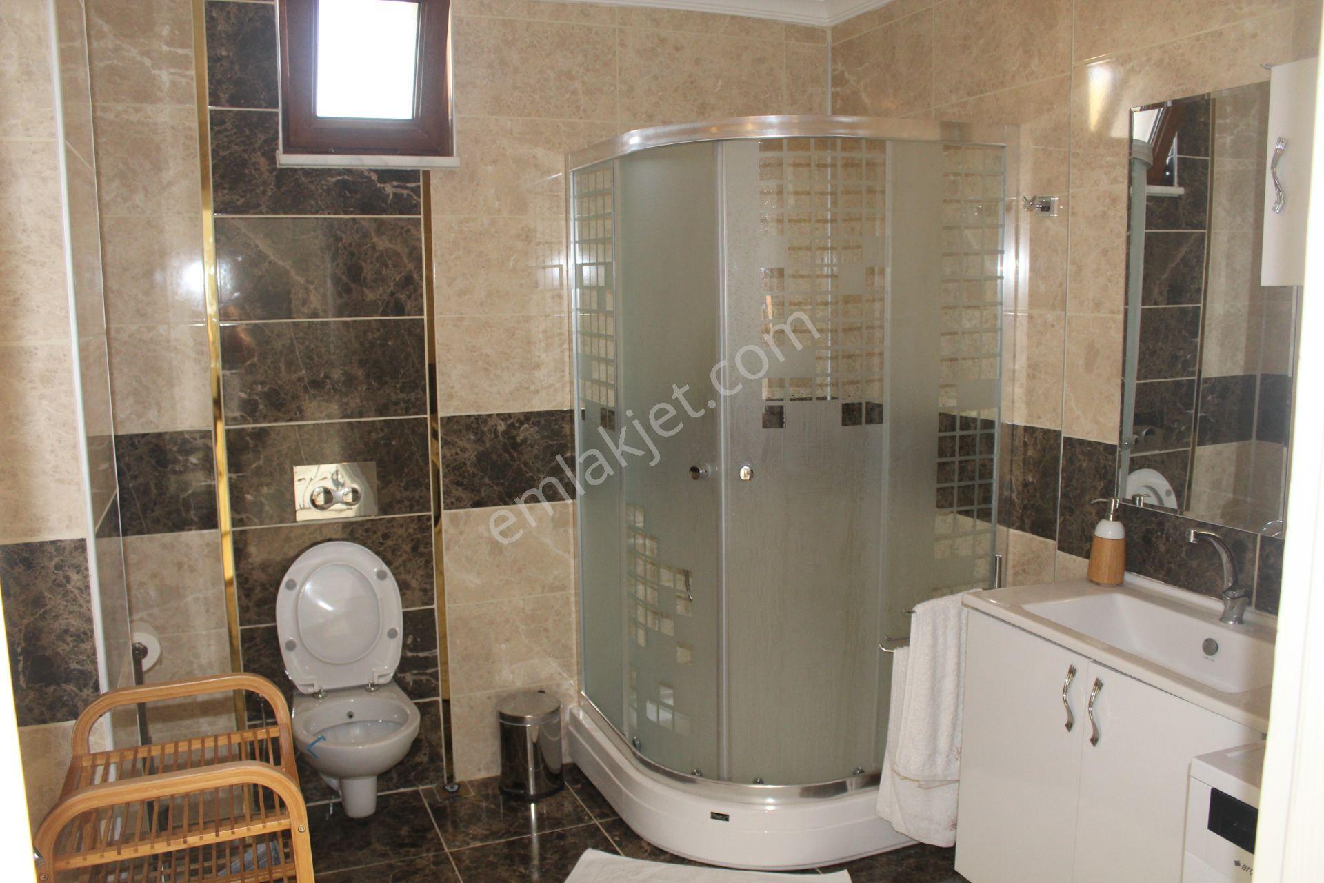 Ayvada Emlak Dan Keremköyde Denize Sıfır Lüks 4+1 Tripleks Villa - Görsel 19