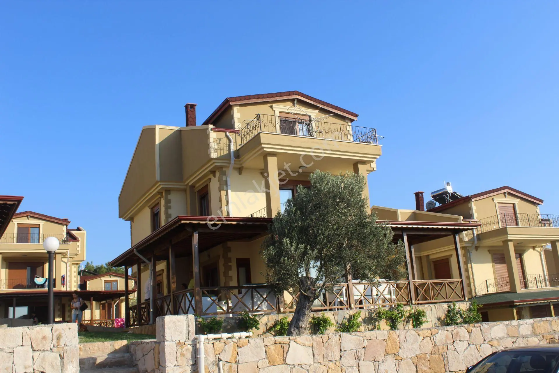 Ayvada Emlak Dan Keremköyde Denize Sıfır Lüks 4+1 Tripleks Villa - Görsel 4