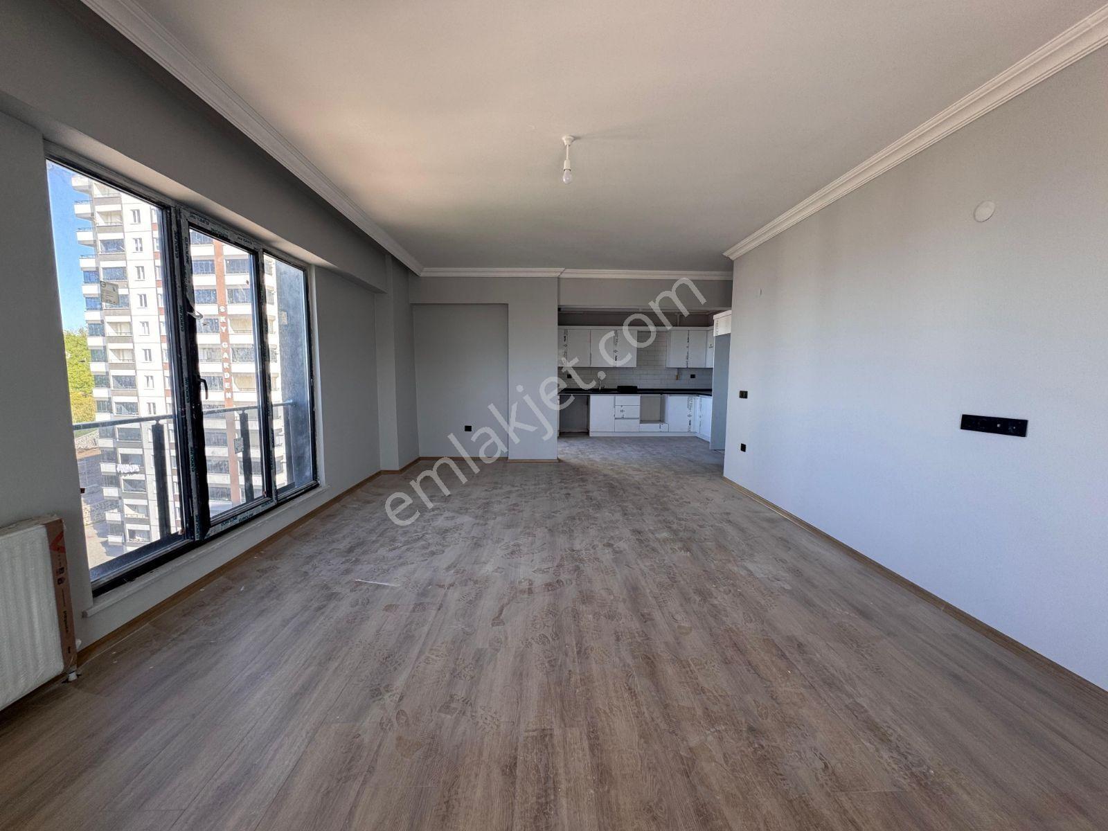 Panaromik Deniz Manzaralı 170 M3 4+1 Satılık Daire - Görsel 6