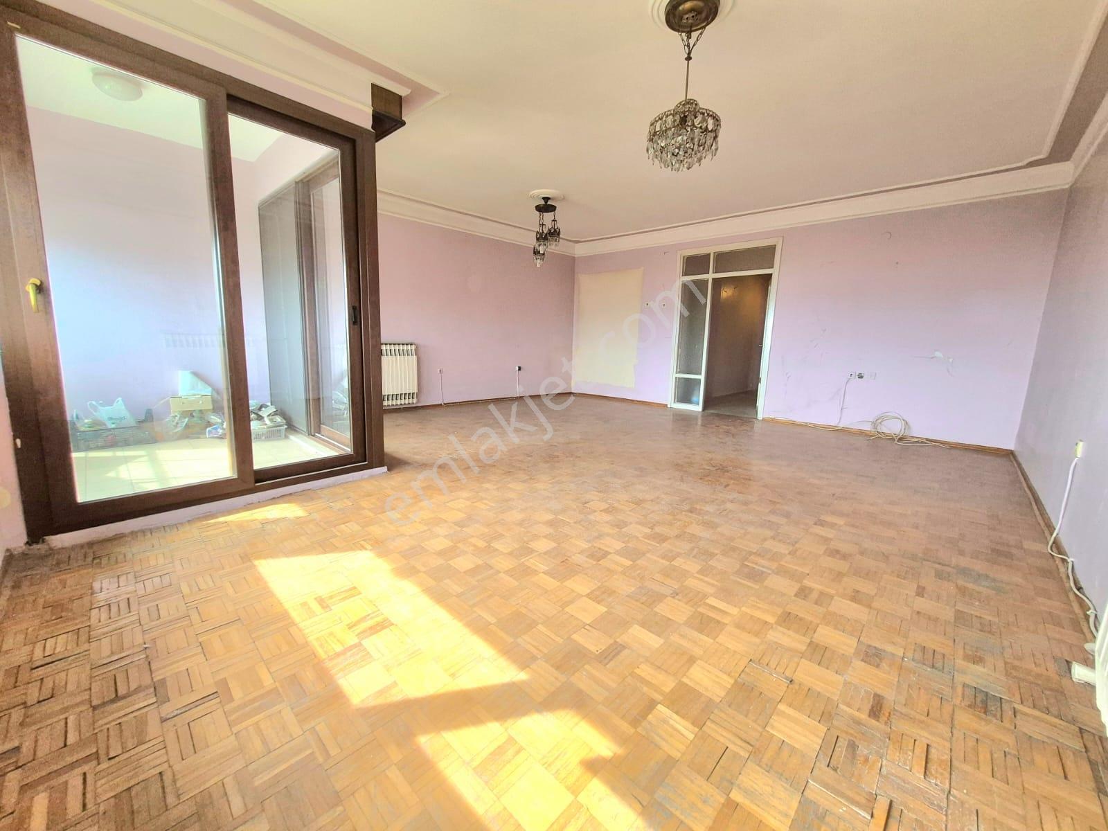 Bostanlı Bestekar Sadi Hoşses Sk. Ful Deniz Manzaralı 3+1 150m2 - Görsel 9