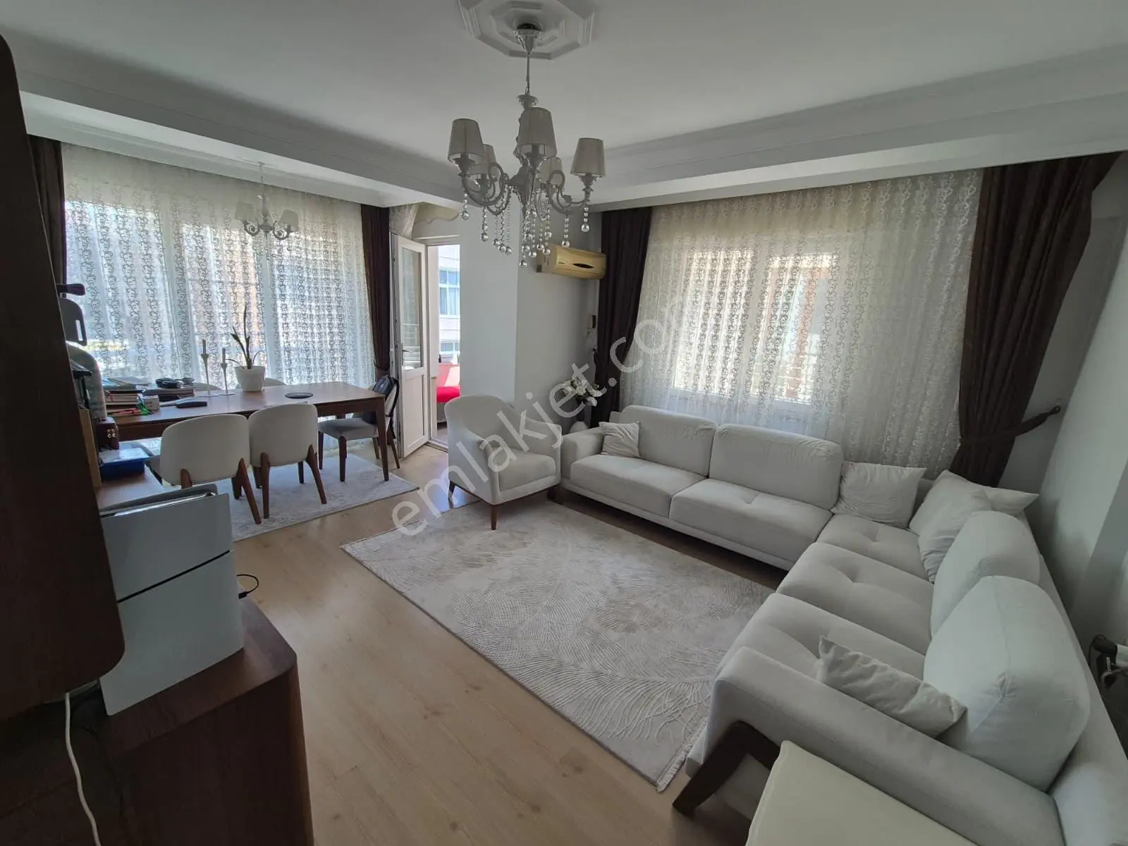 Re/max Hedef' Ten Cihangir' De Metrobüse Yakın 3+1 Dubleks Daire - Görsel 2