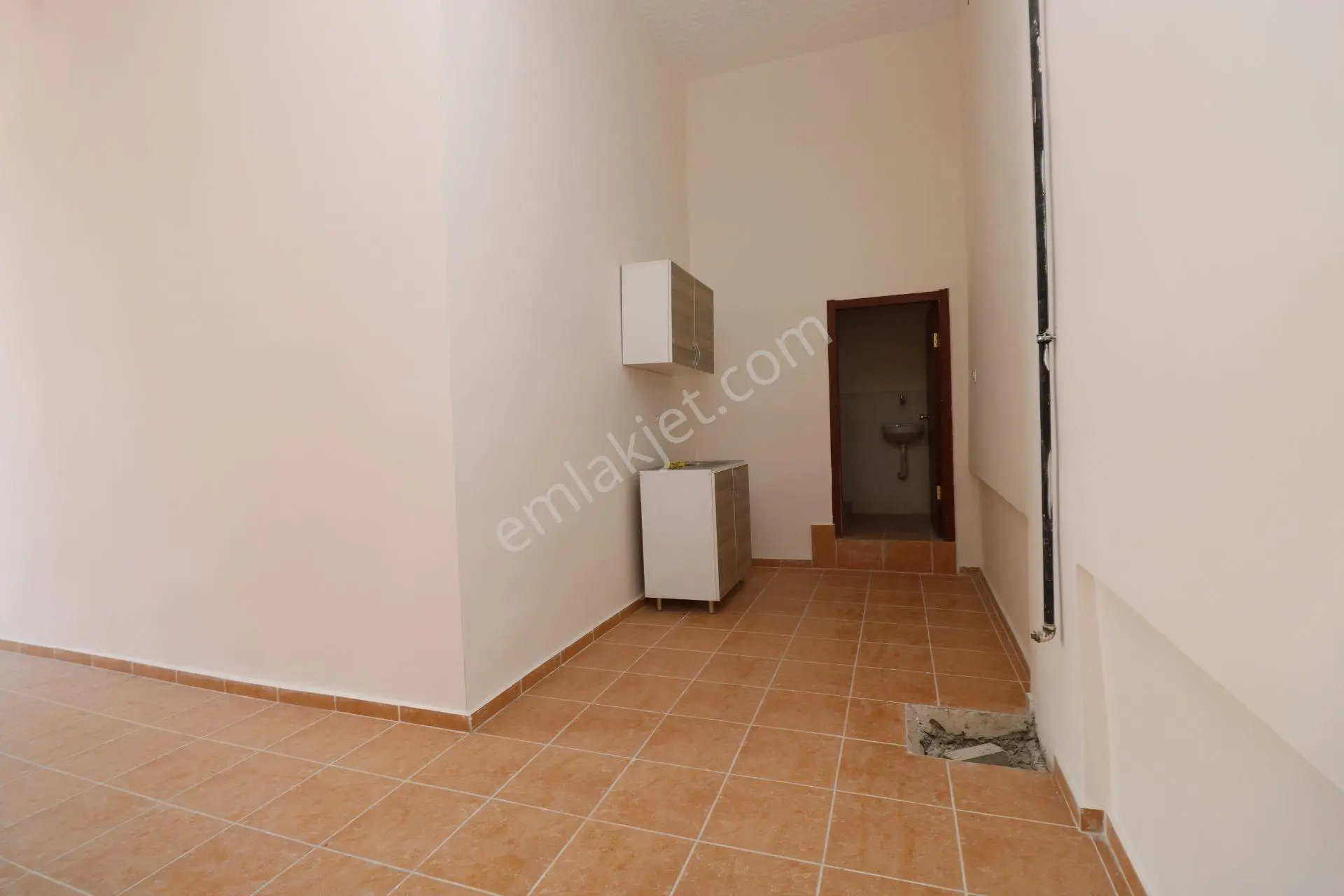 Elvanda Cadde Cephe 35 M2 Kiralık Dükkan - Görsel 5