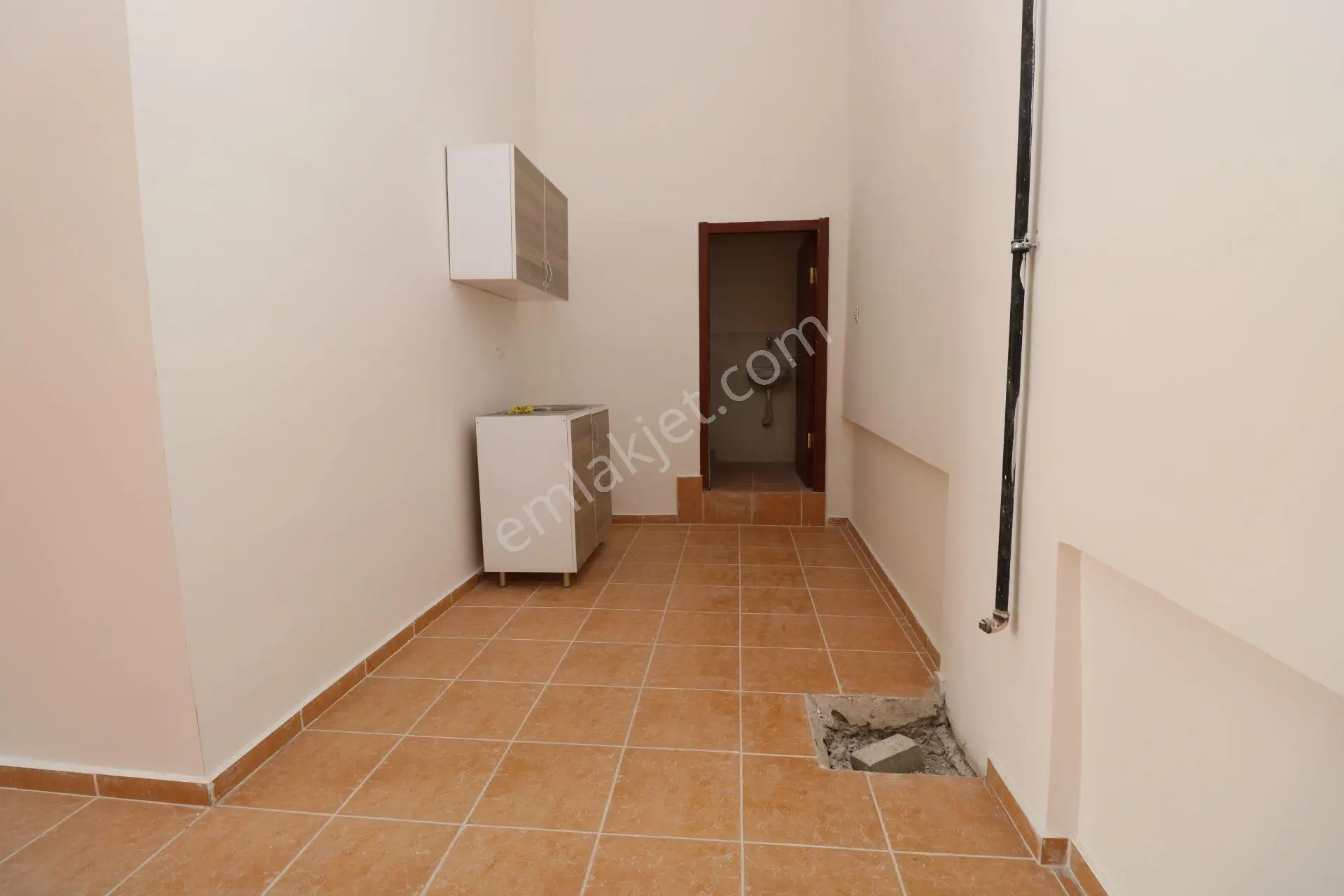 Elvanda Cadde Cephe 35 M2 Kiralık Dükkan - Görsel 3