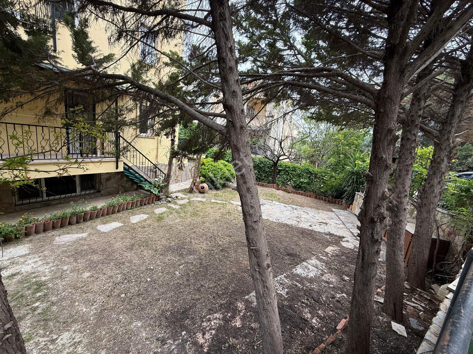Kuşadası Kuştur Mevki Köşe Konum Geniş Bahçeli 3+2 Satılık Villa - Görsel 4