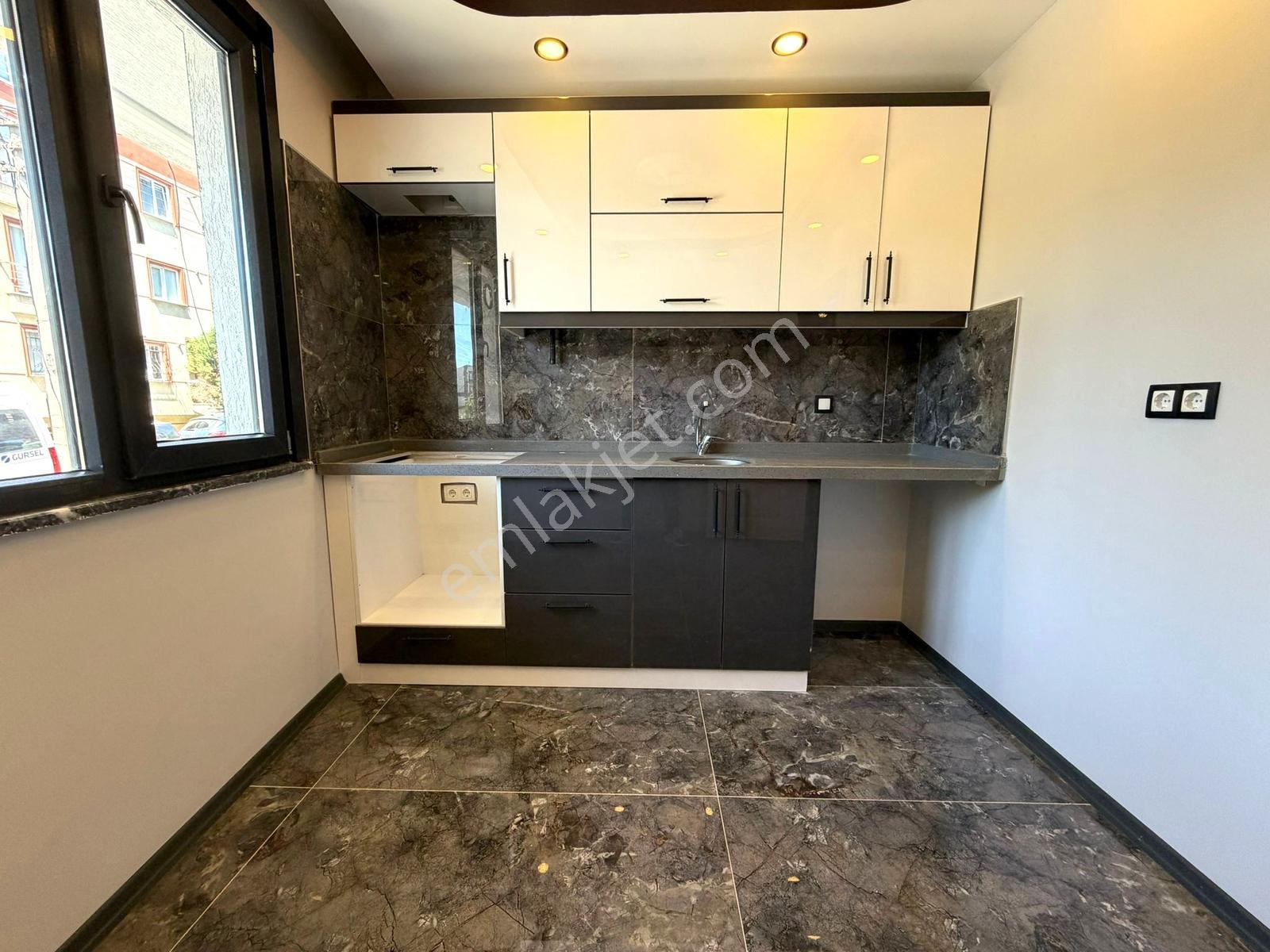 Sıfır Mustafapaşa 2+1 Asans.iskanlı 85m² Fırsat Ön Cephe !!! - Görsel 19