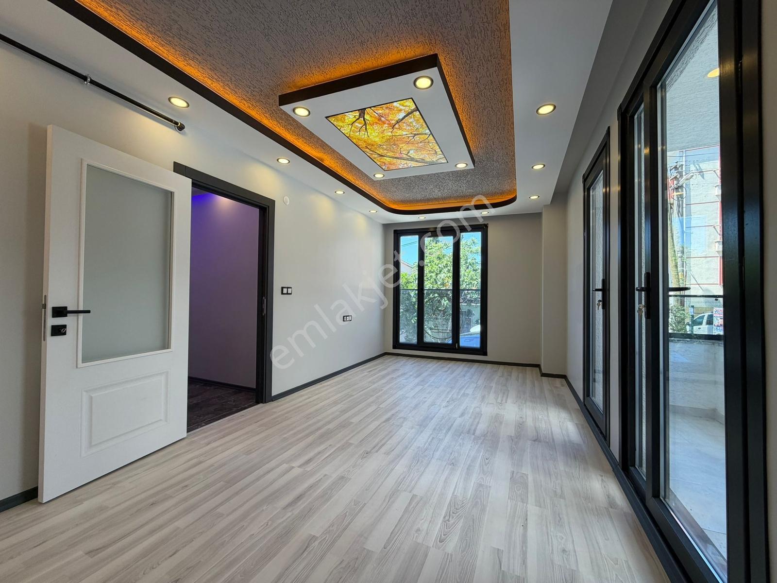 Sıfır Mustafapaşa 2+1 Asans.iskanlı 85m² Fırsat Ön Cephe !!! - Görsel 2