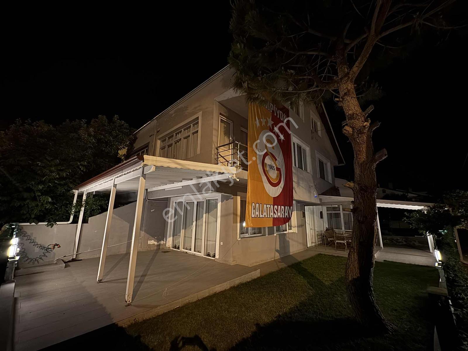 Silivri Semizkumlar'da Deniz Manzaralı 5+1 Masrafsız Villa - Görsel 19