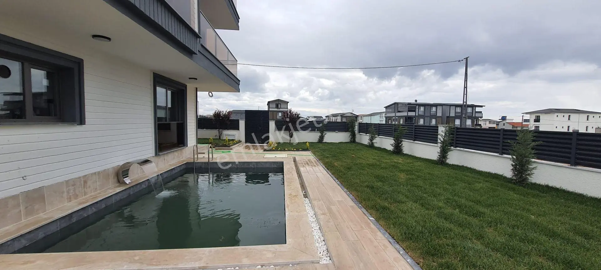 Yeniçiftlik'de 4+1 Büyük Havuzlu Villa#kartallar'dan# - Görsel 5
