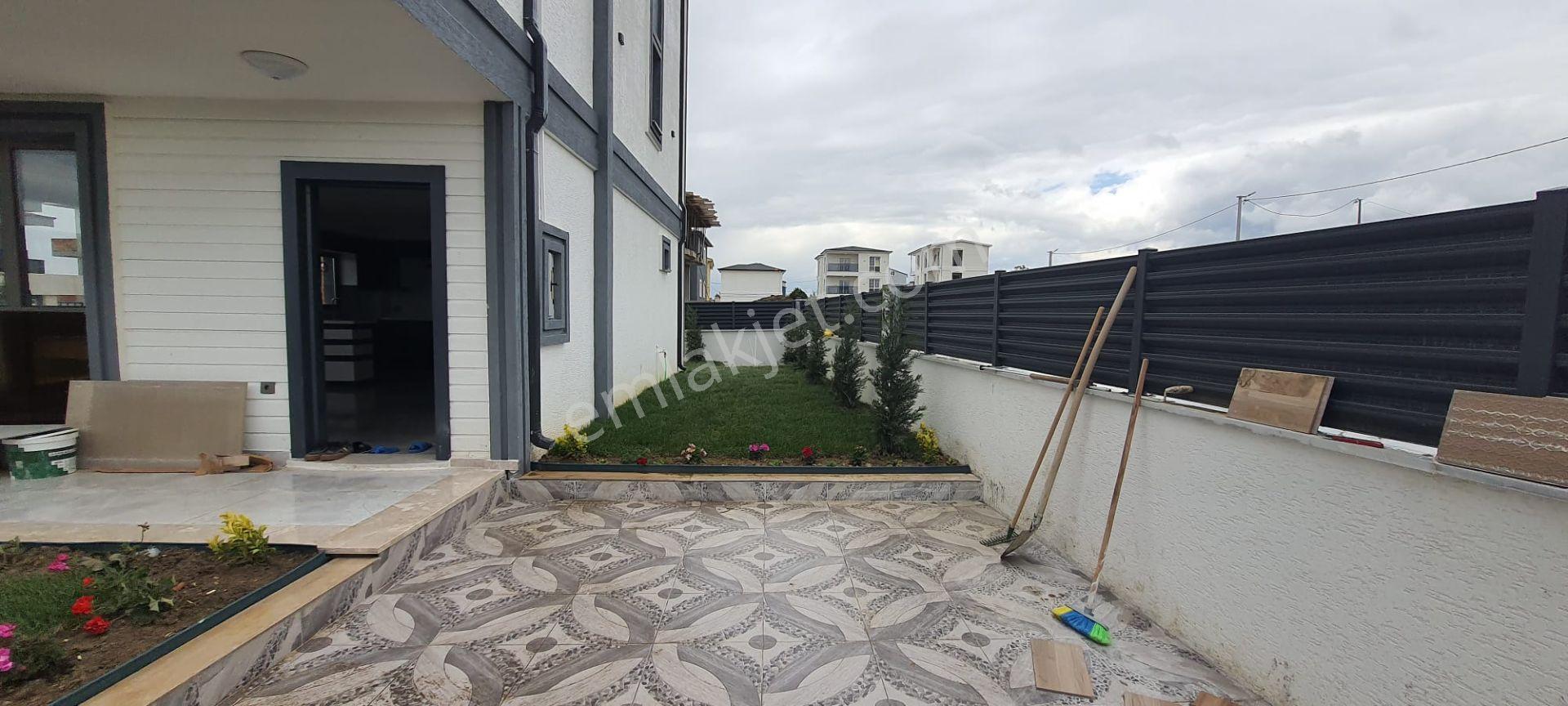 Yeniçiftlik'de 4+1 Büyük Havuzlu Villa#kartallar'dan# - Görsel 9