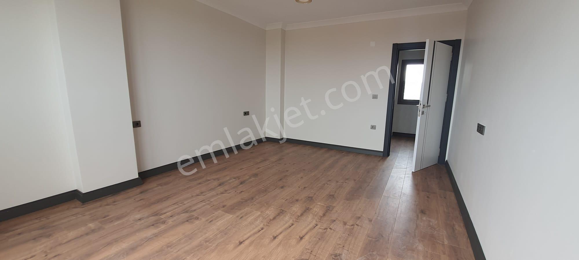 Yeniçiftlik'de 4+1 Büyük Havuzlu Villa#kartallar'dan# - Görsel 27