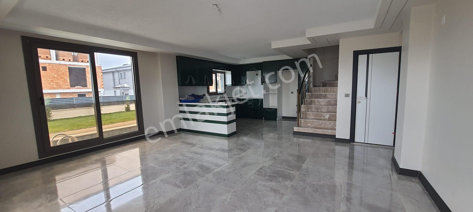 Yeniçiftlik'de 4+1 Büyük Havuzlu Villa#kartallar'dan# - Görsel 33
