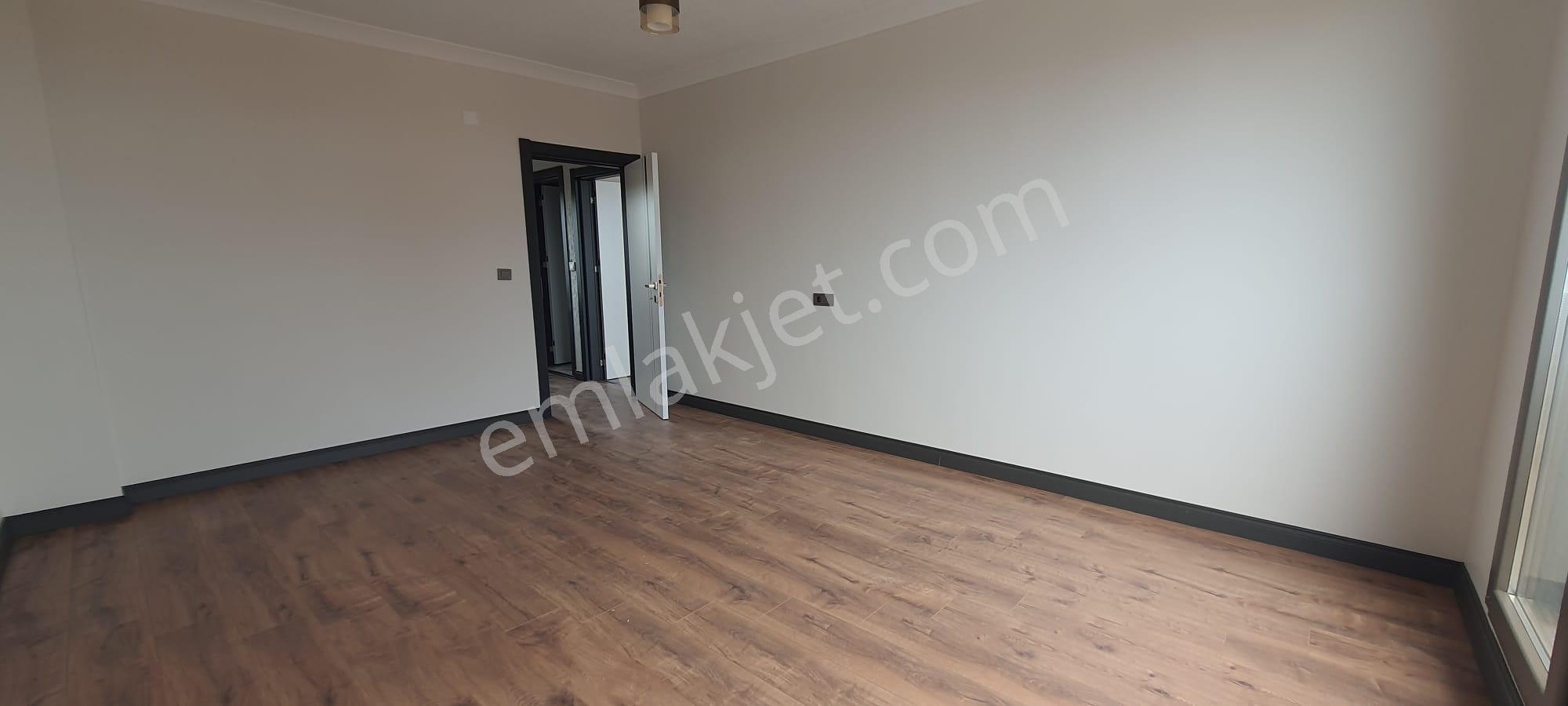 Yeniçiftlik'de 4+1 Büyük Havuzlu Villa#kartallar'dan# - Görsel 18