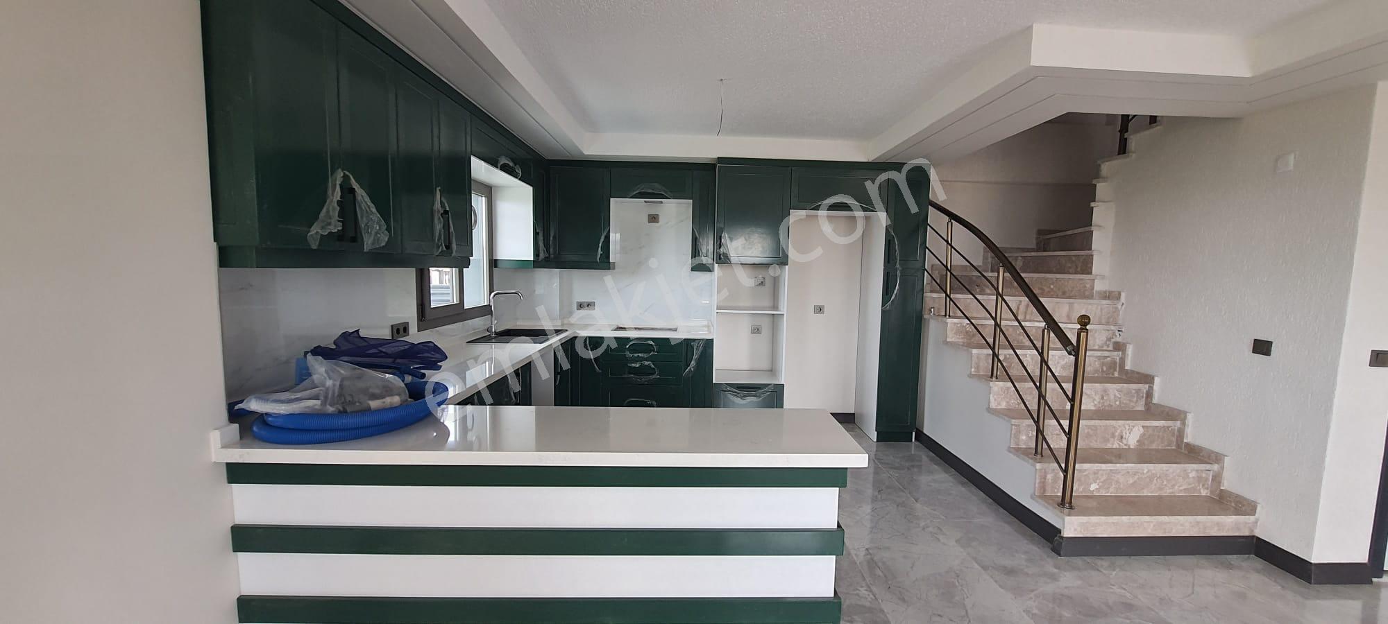 Yeniçiftlik'de 4+1 Büyük Havuzlu Villa#kartallar'dan# - Görsel 15