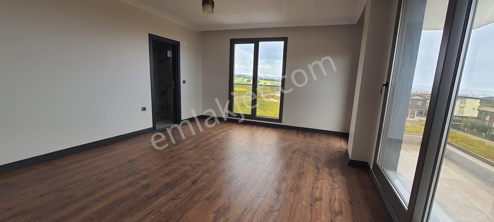 Yeniçiftlik'de 4+1 Büyük Havuzlu Villa#kartallar'dan# - Görsel 29